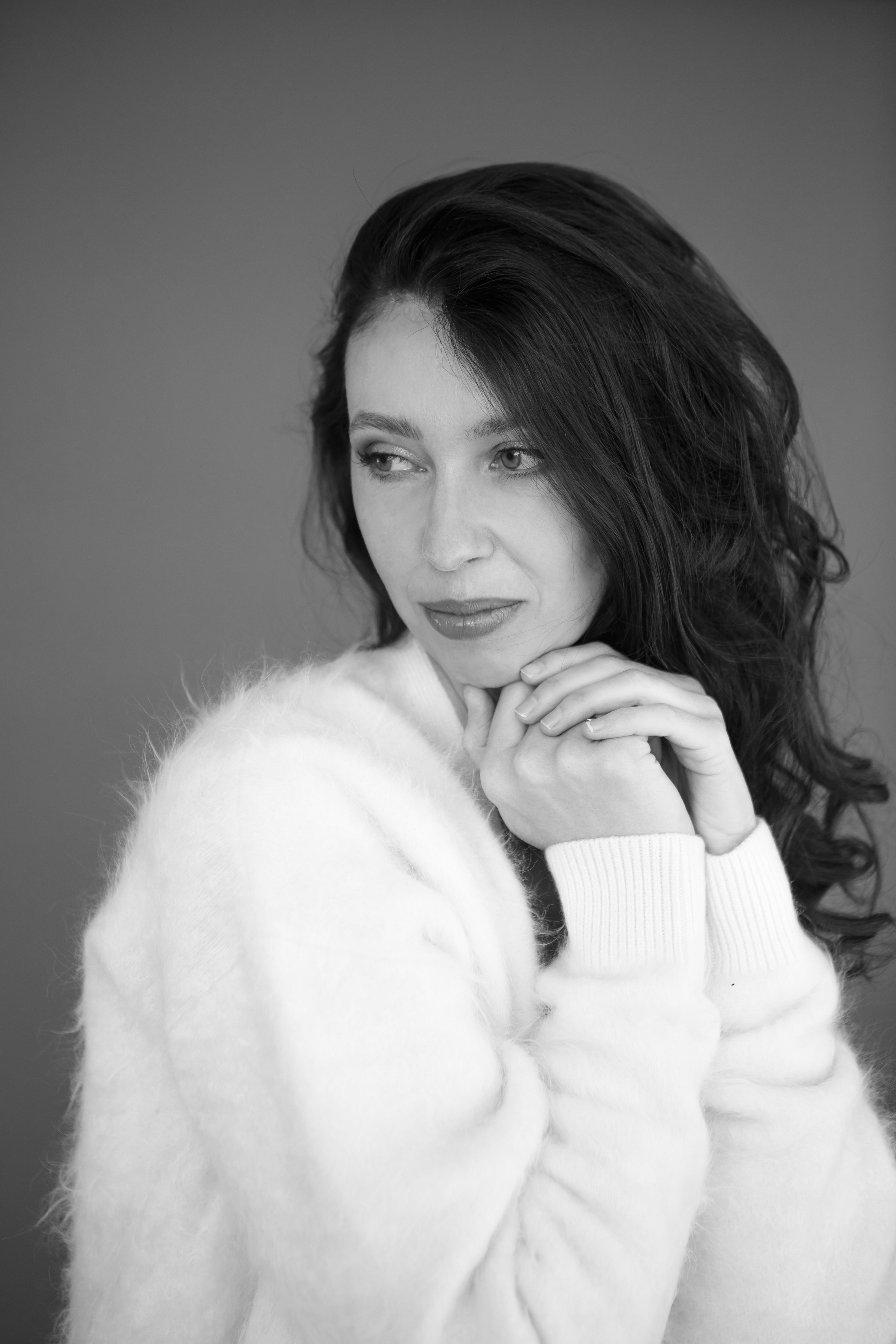 Семейная фотосессия в минималистичном стиле. Фотограф Александра Рышкова