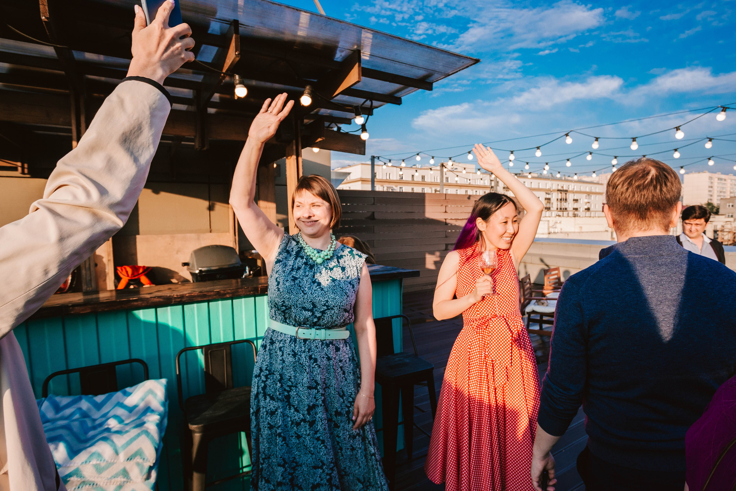 ВЕСЕЛЬЕ НА ДНЕ БОКАЛА