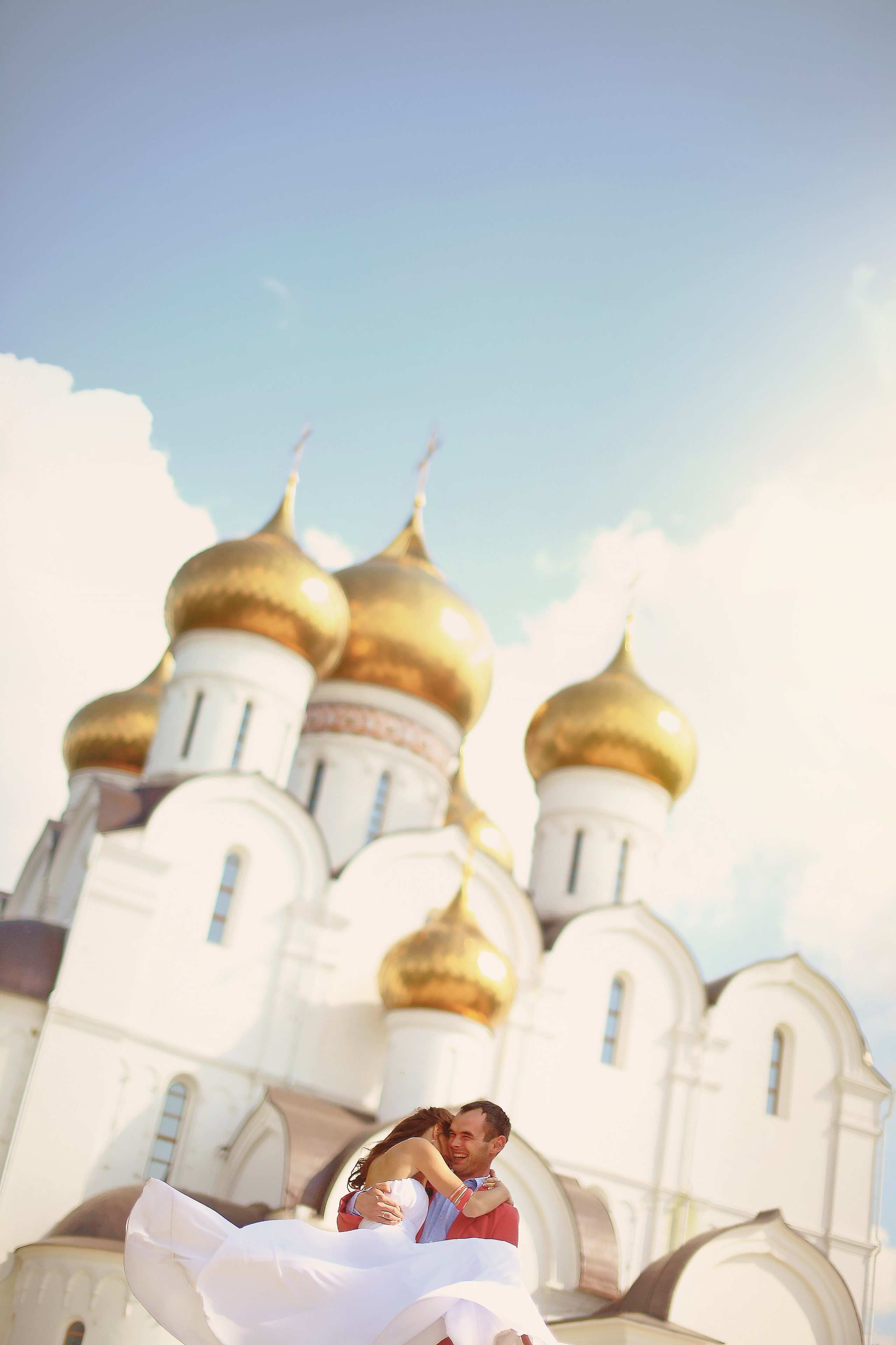 Душевная фотосессия пары в поле. Свадебный и репортажный фотограф в Ярославле и Санкт-Петербурге Роман Микрюков