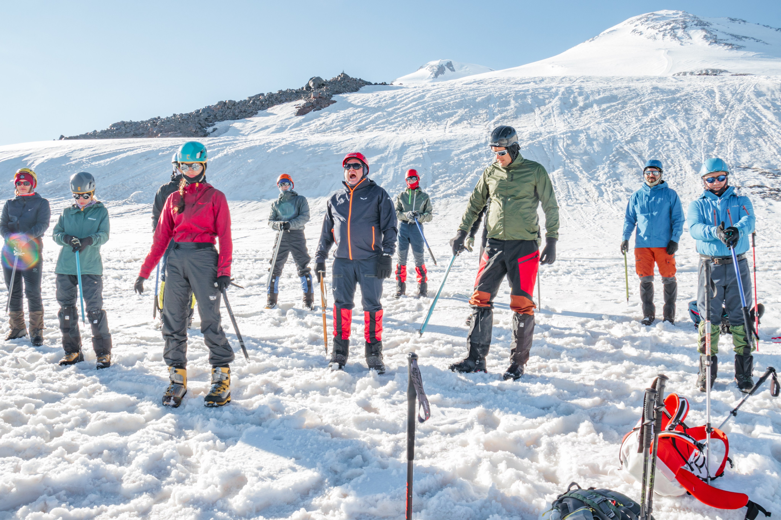 Снежно-ледовые занятия. Фотограф на трекинг и восхождение Эльбрус, Приэльбрусье. Елизавета Бобок