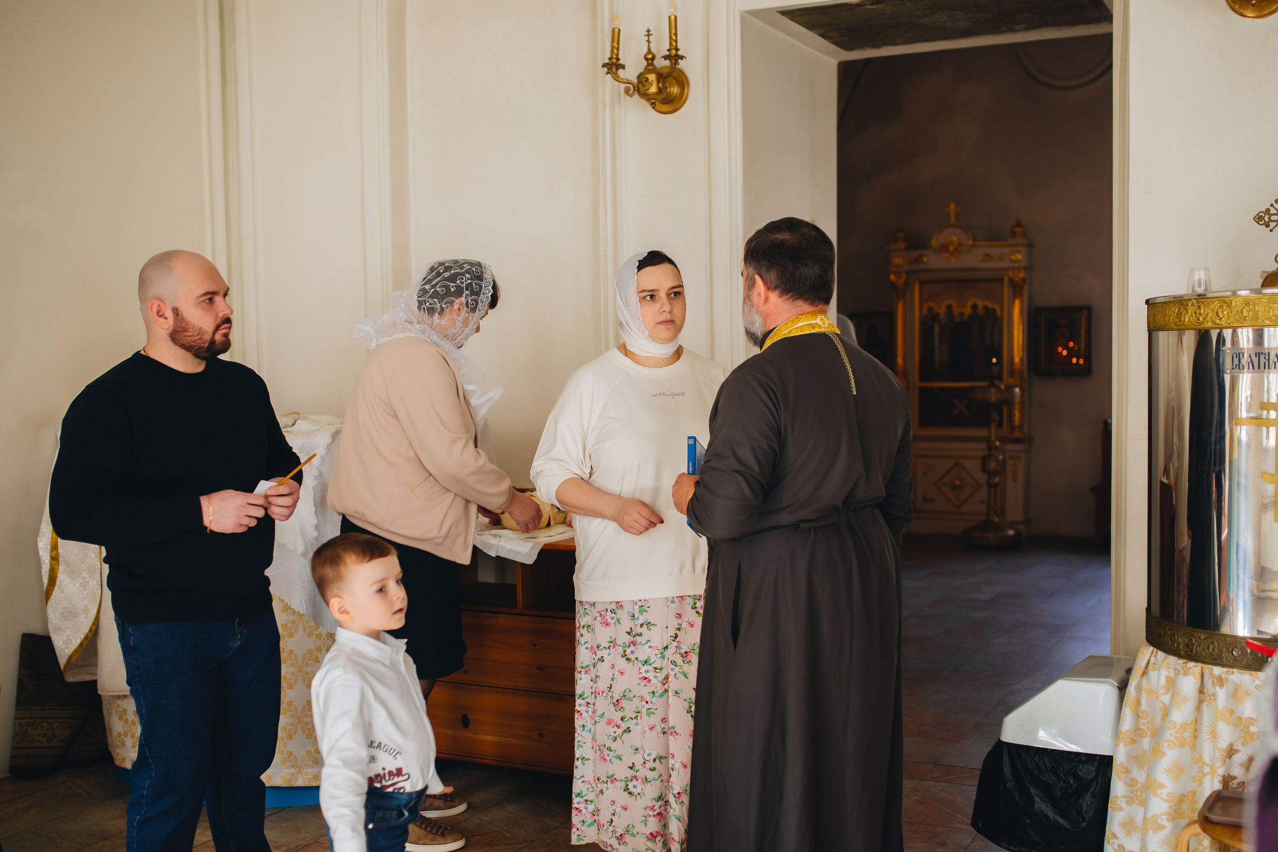 Крещение в светлом Храме. Семейный и детский фотограф в Москве Дорогова Екатерина