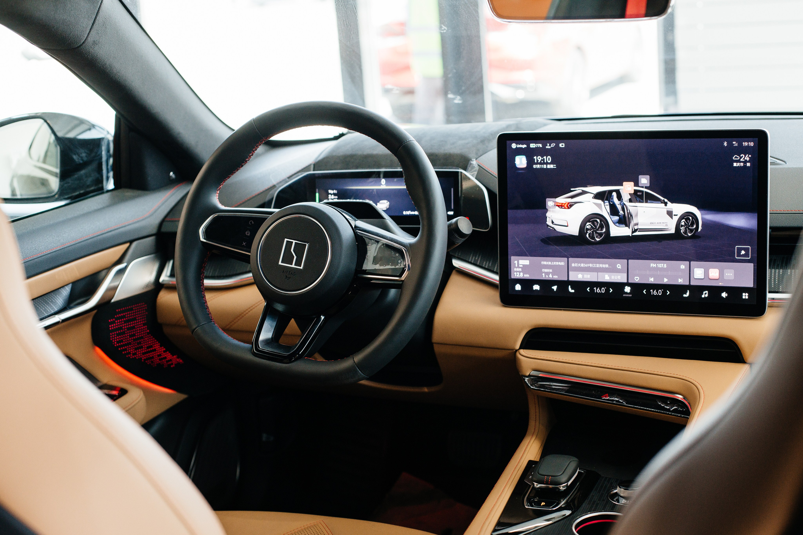 Фотосессия для Автосалона CAR ENERGY в городе Атырау. Фотограф Сиражев Карымсак. Фотосессия, бизнес портреты