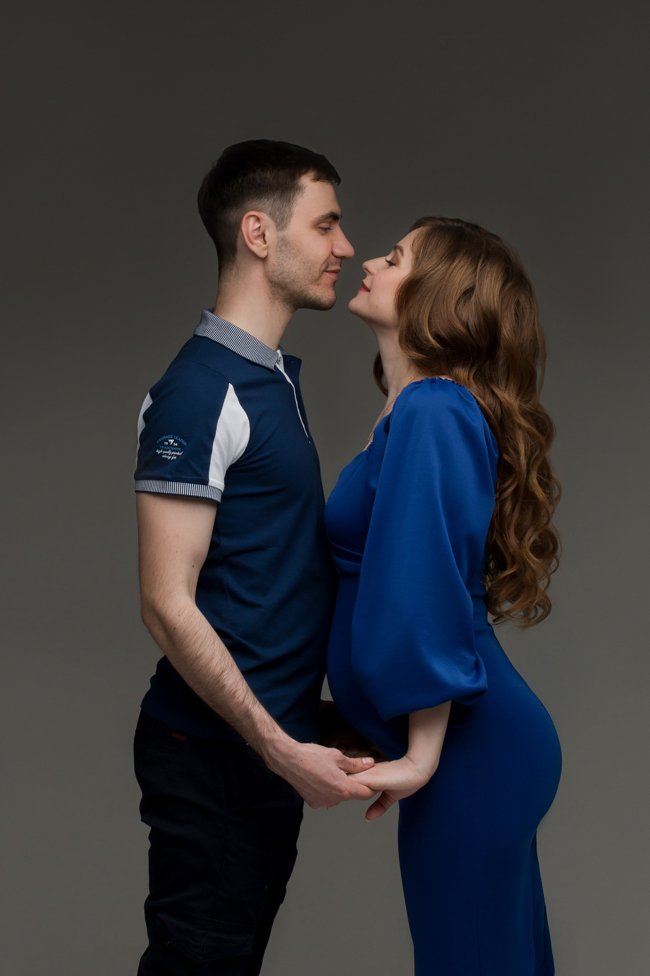 Фотосессии беременности в стиле минимализм в Кемерово. Елена Данилова фотограф беременности в Кемерово