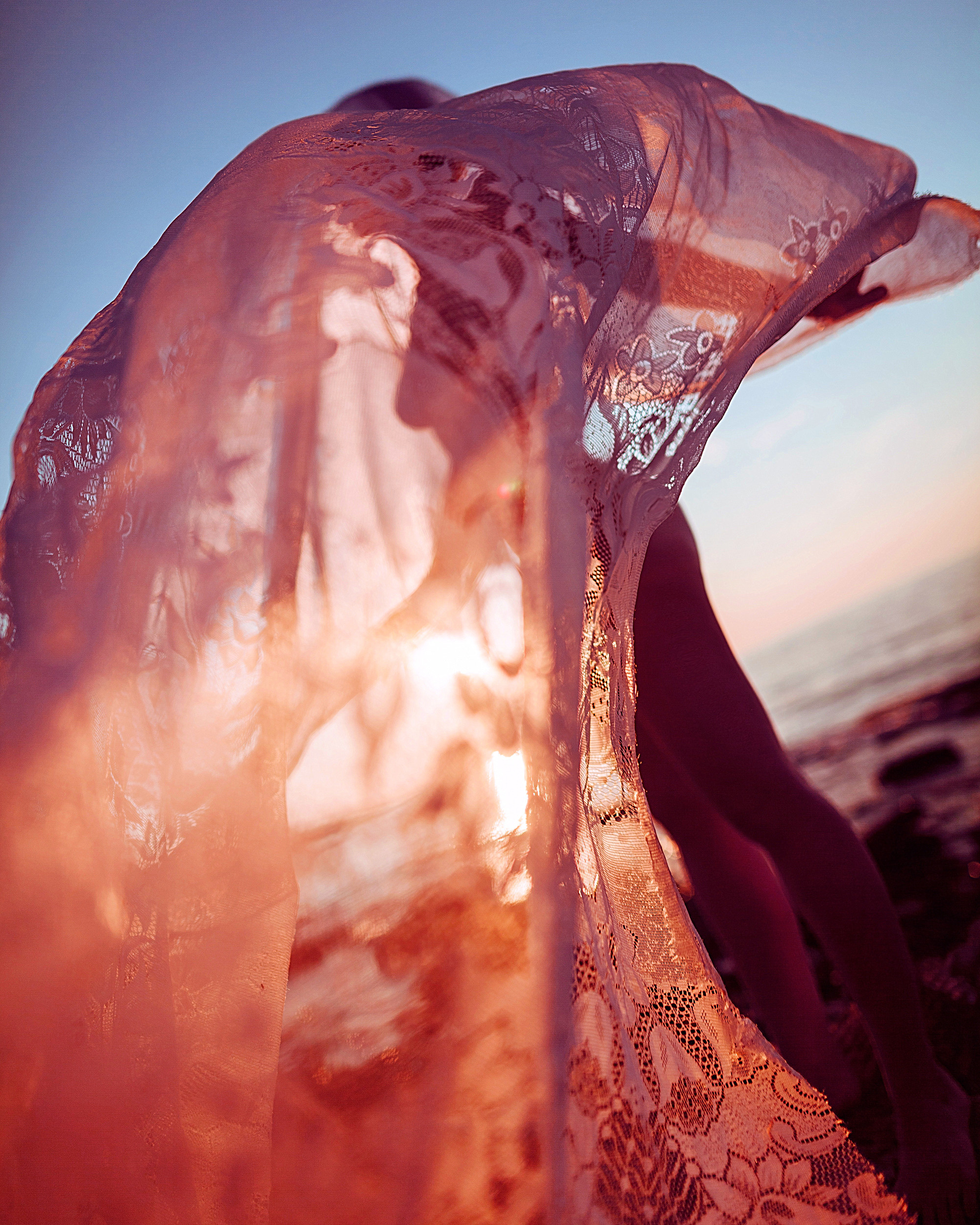 Портретные фотосессии в студии для девушек и парней