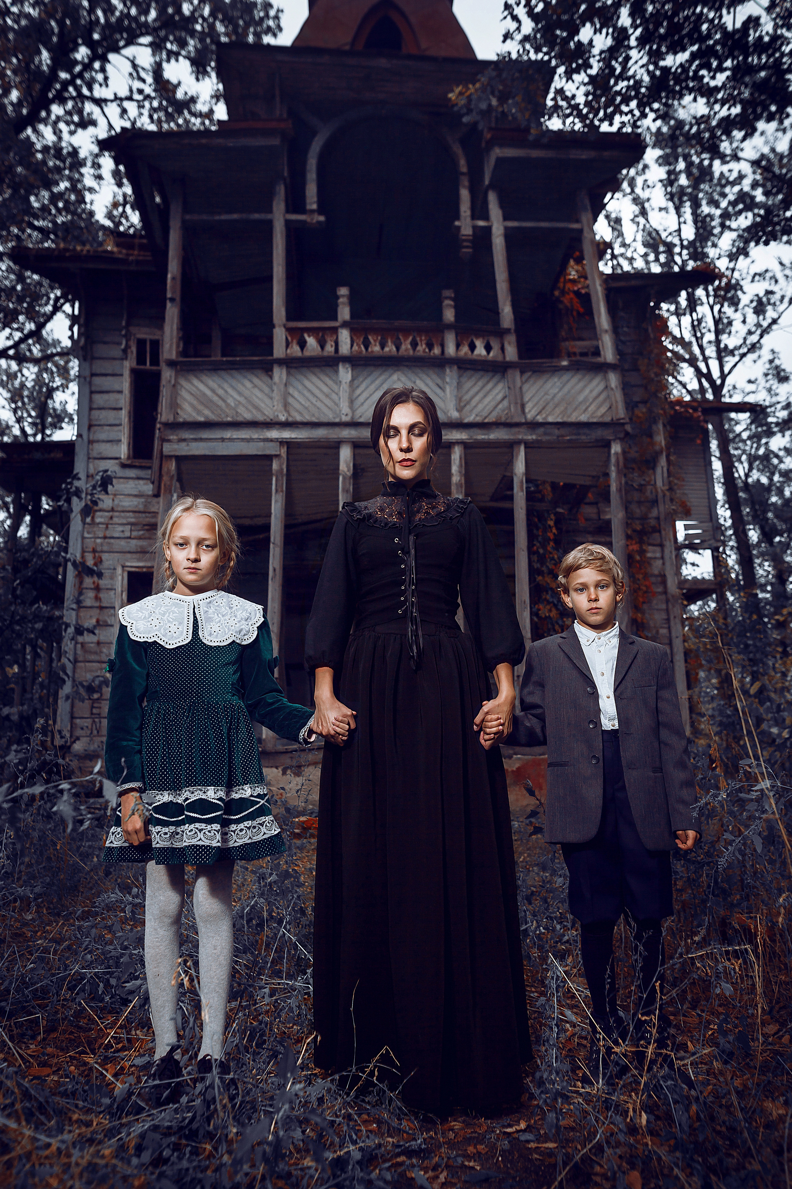 Портретные фотосессии в студии для девушек и парней