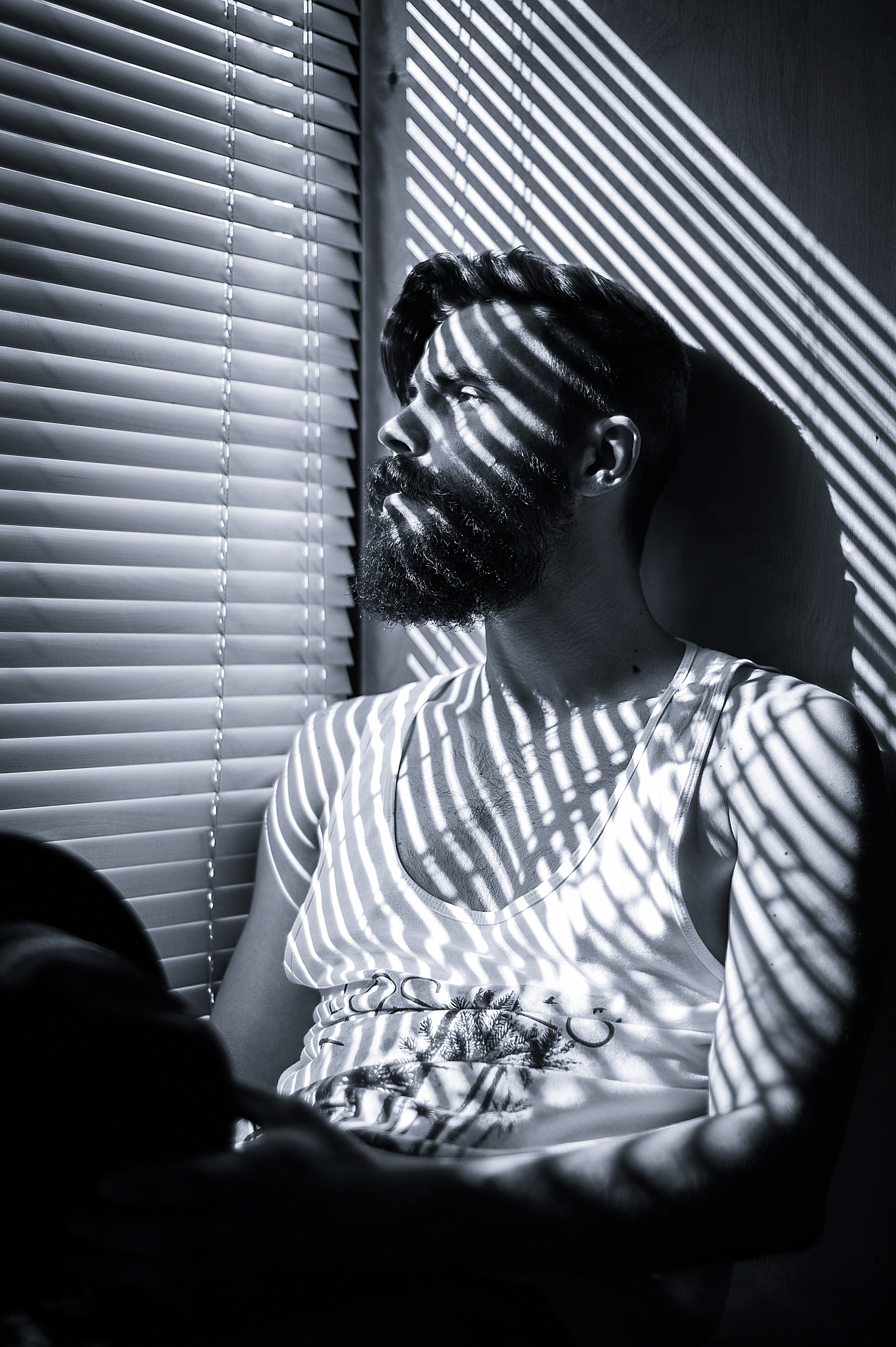 Портретные фотосессии в студии для девушек и парней