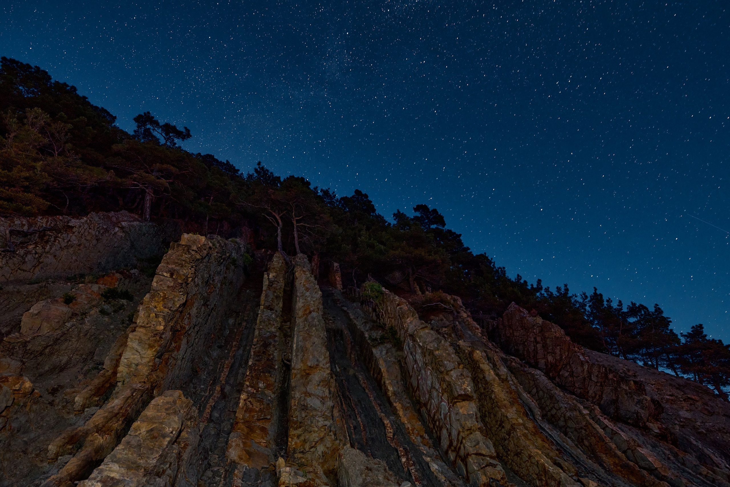 пляж у скалы Парус,  село Прасковеевка, звёздное небо