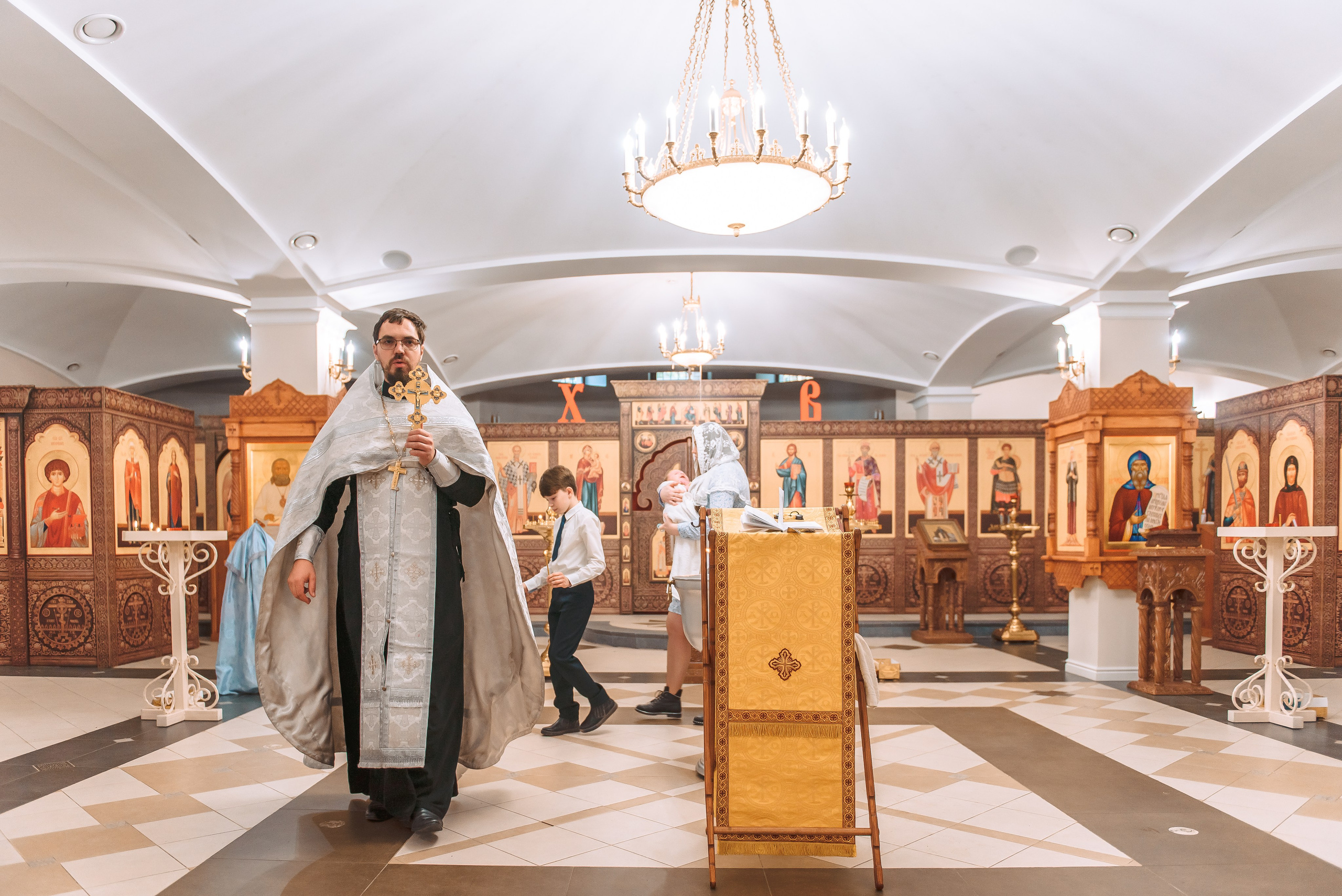Крещение в Храме иконы Божией Матери Неупиваемая Чаша. Свадебный и семейный фотограф в Москве Юлия Винник