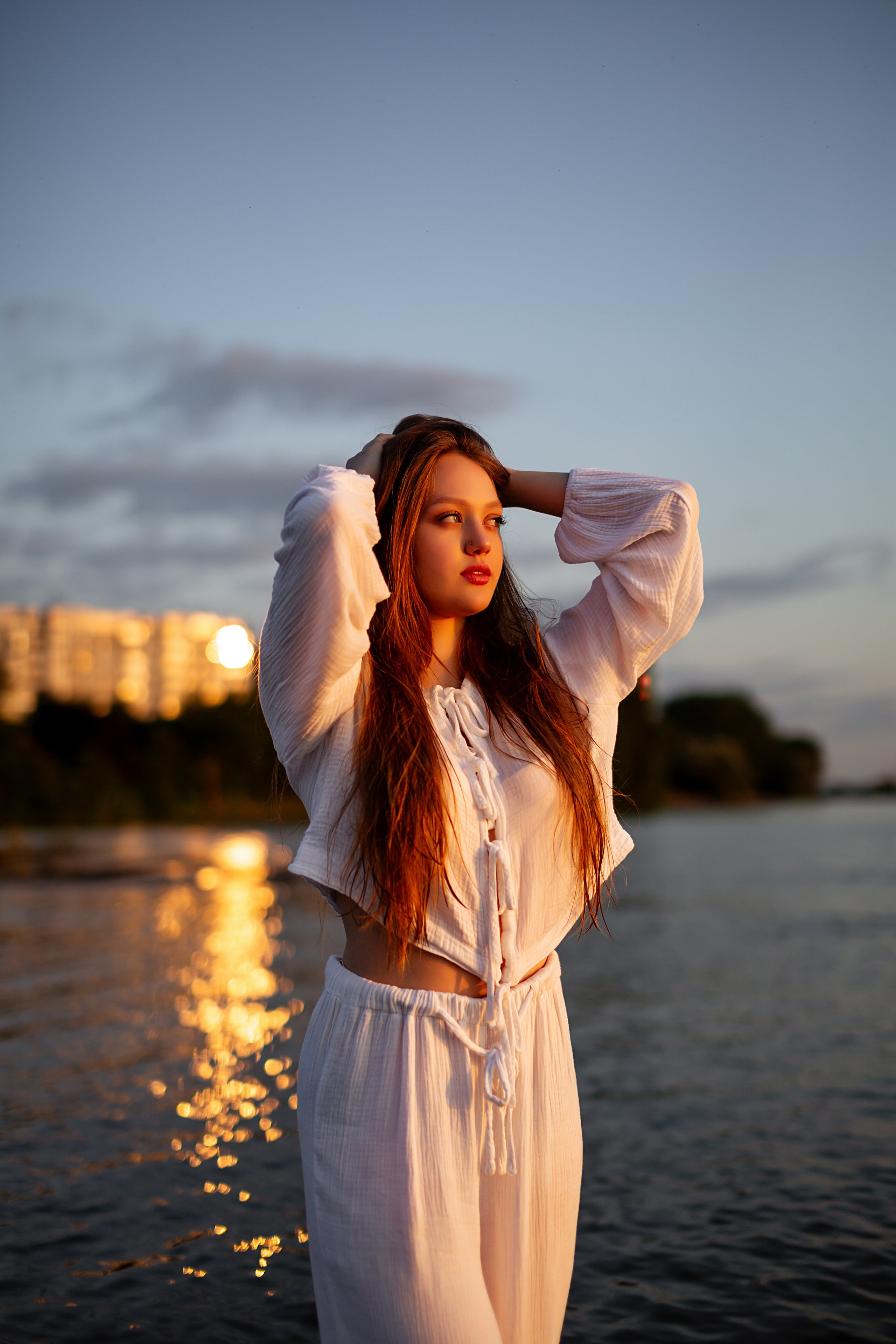 У воды. Https://malovafoto.ru