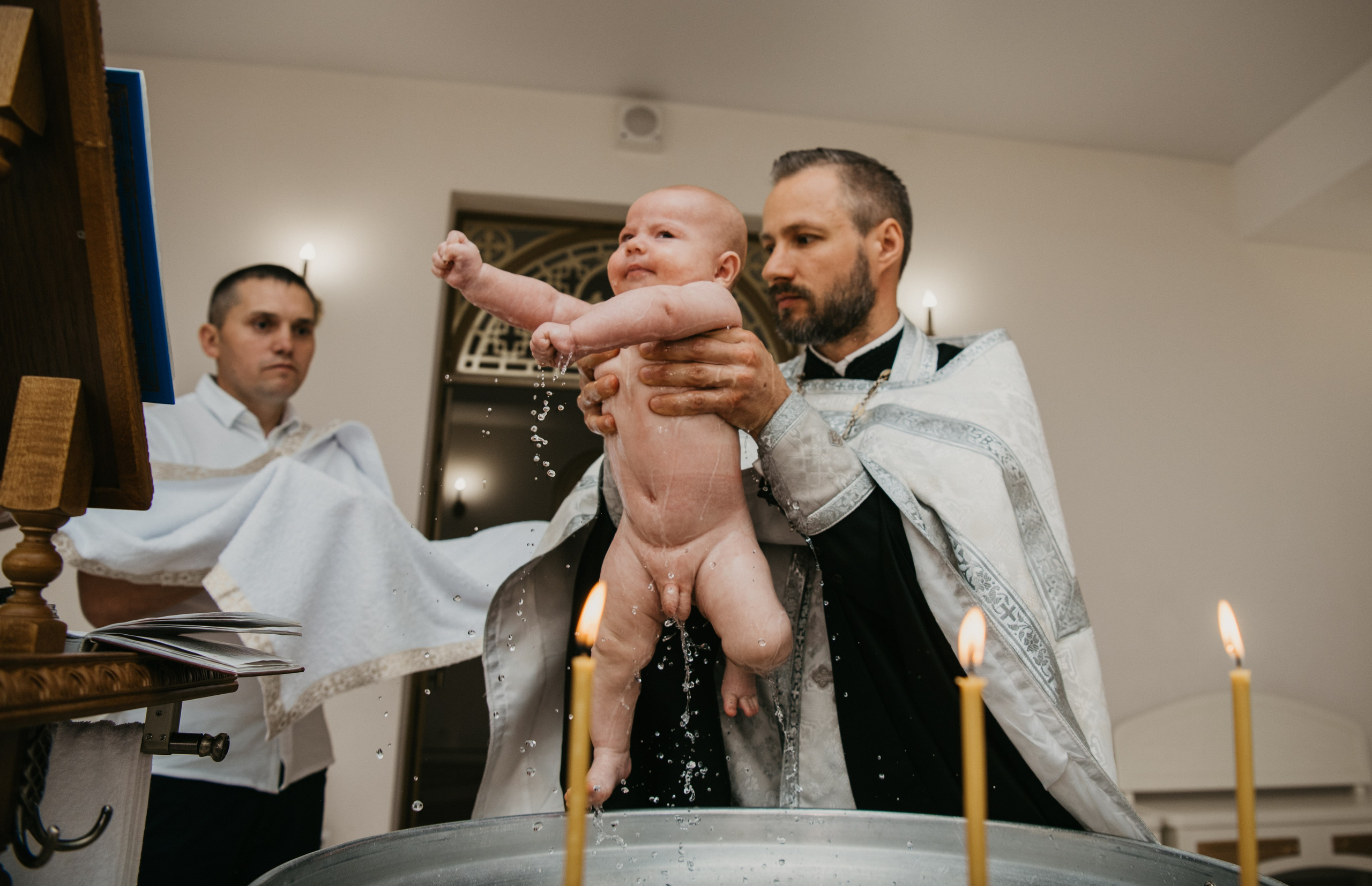 Крещение Евгения. Фотограф на выписку из роддома в Москве и МО