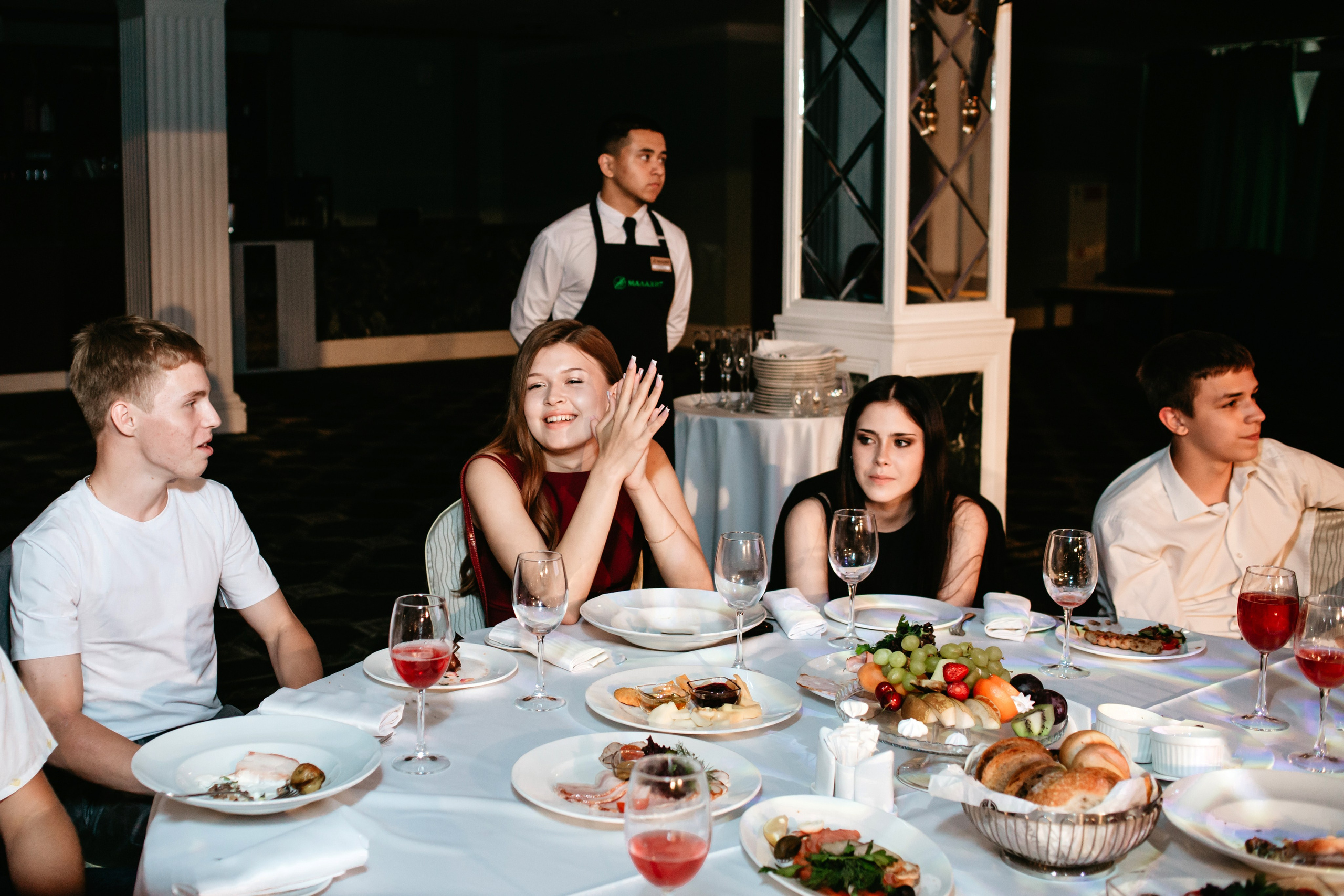 Выпускной 2025 (9класс) 124 школа. Фотограф в Челябинске Ополихина Анна