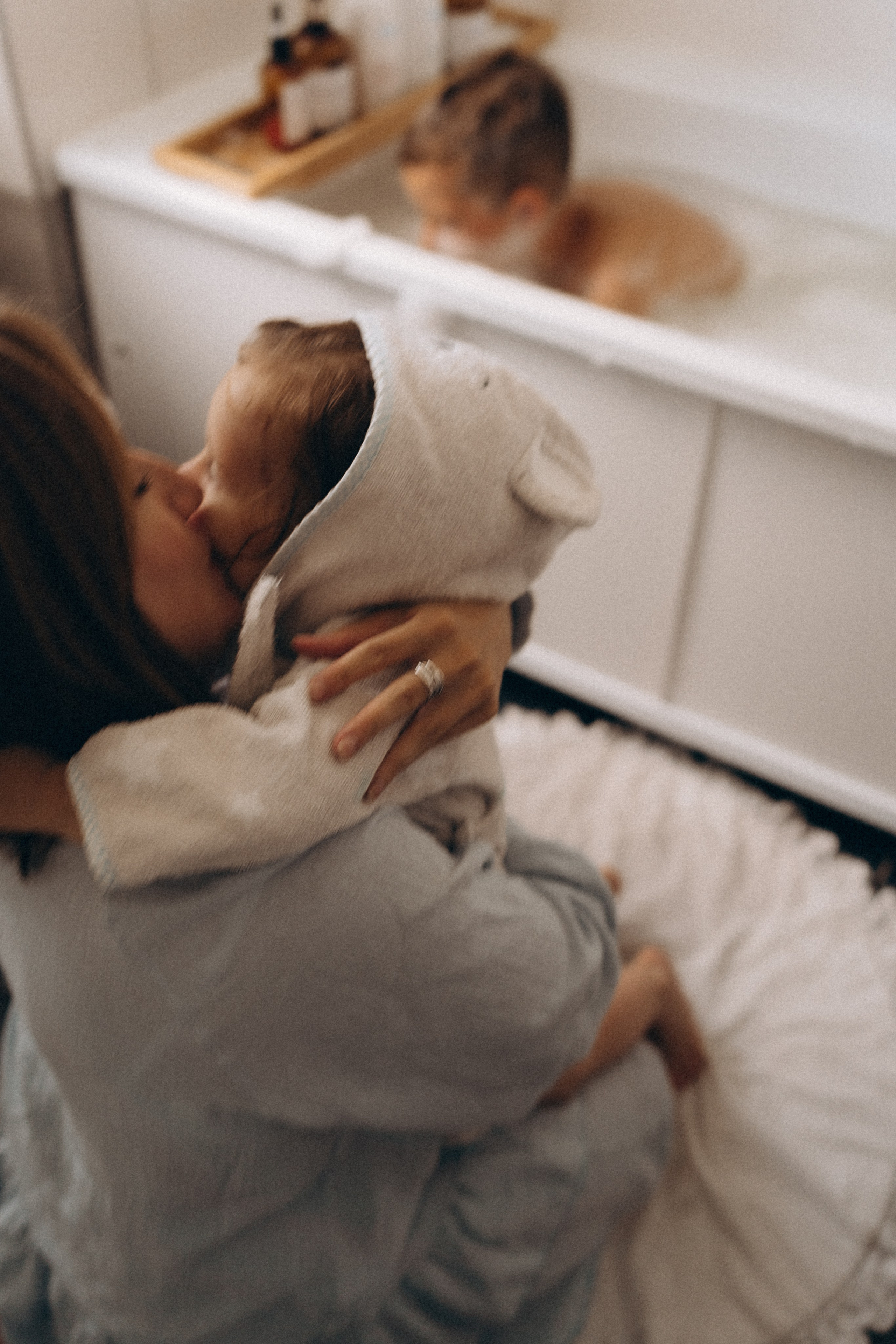 …и мама сделала пенную ванну. Семейный и домашний фотограф в Уфе Ирина Гарасюта