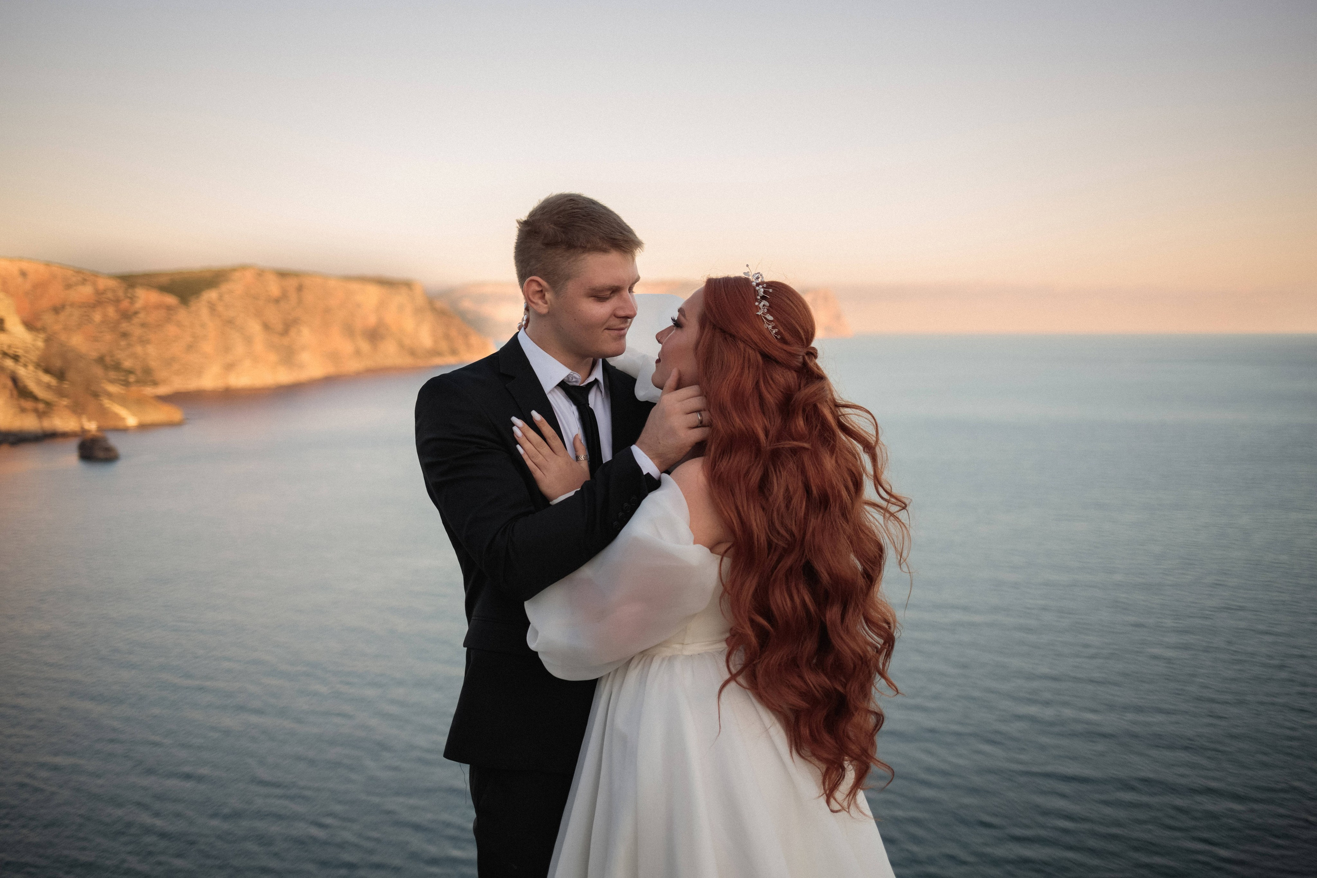 «Закат на Фиоленте: начало вечной любви Надежды и Александра в кадре». Свадебный фотограф Мироманов Николай в Крыму