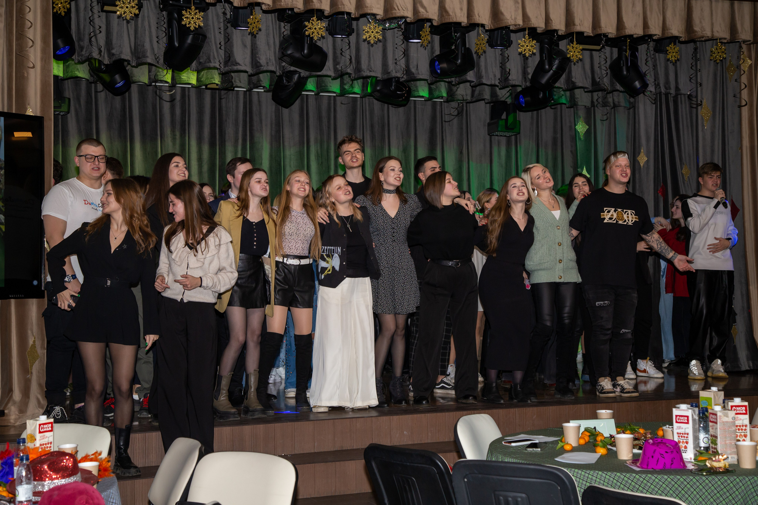 Репортажная съёмка для Домисольки на новый год. «Студия DRONAVT`s» — видеосъёмка и фотография г. Москва