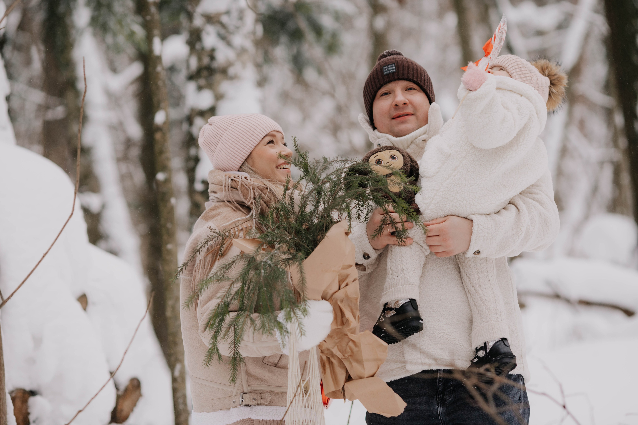 Лиля и семья Зимняя прогулка в лесу. Семейный и свадебный фотограф Видное Москва Екатерина Пятова