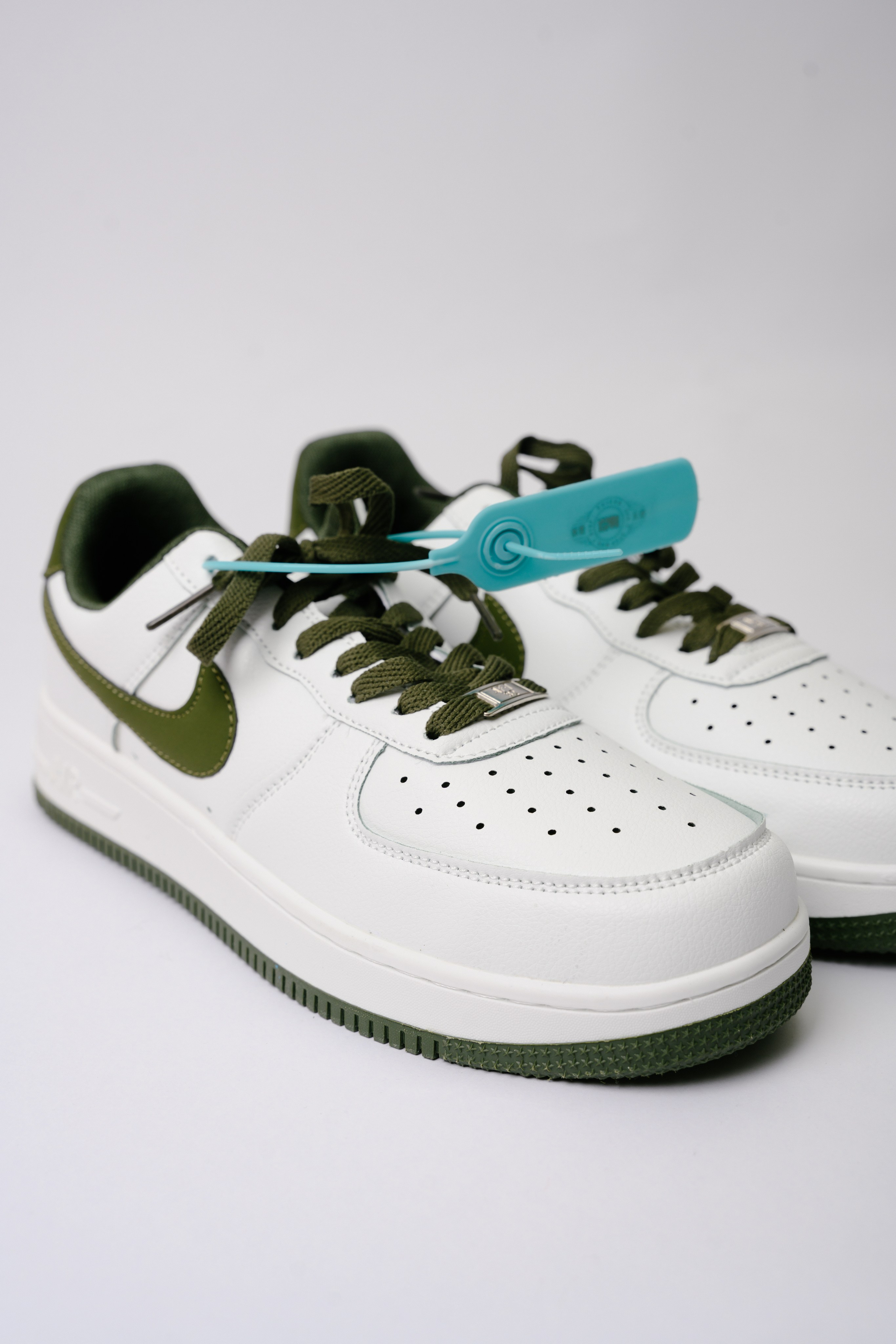 Кроссовки для wb. Фотограф в Красноярске