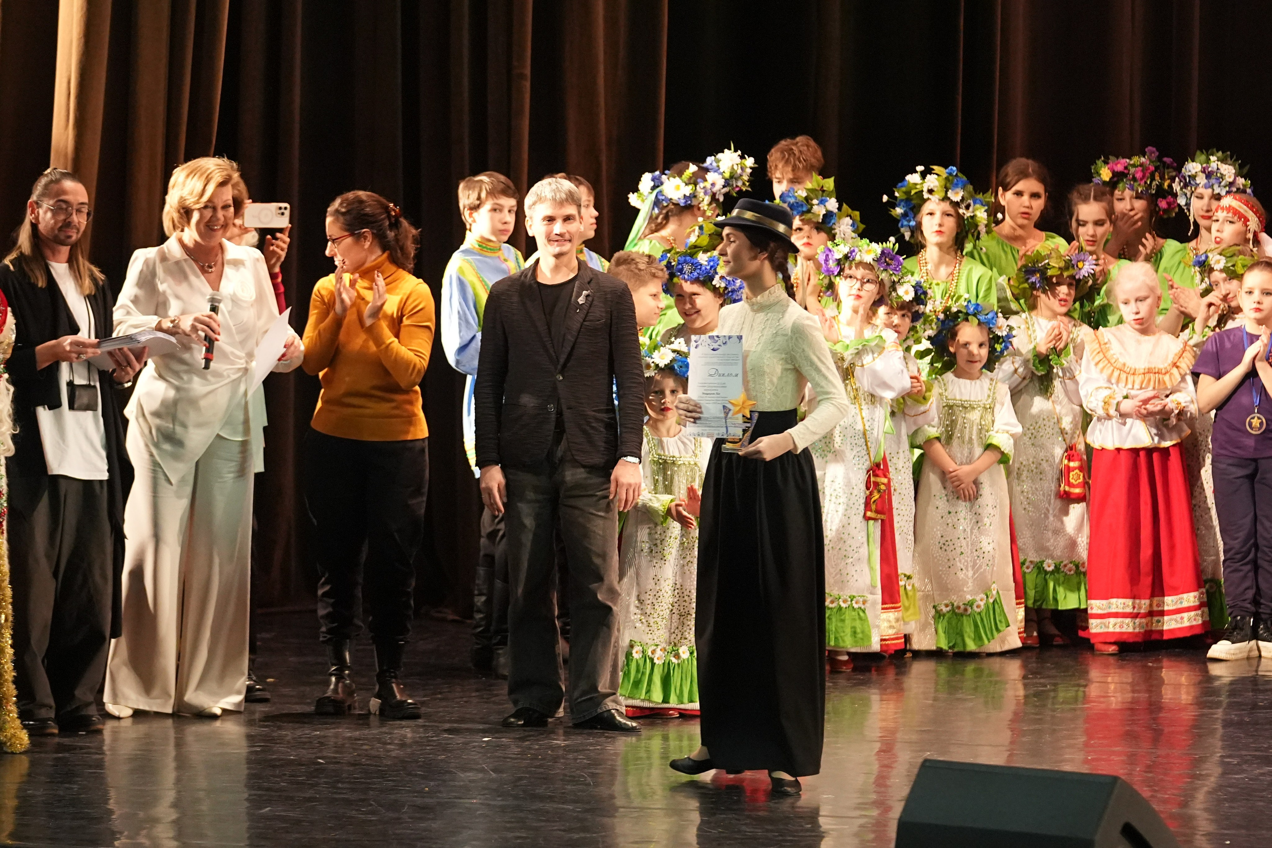 7 декабря, блок 3, г. Москва. Золотое яблочко