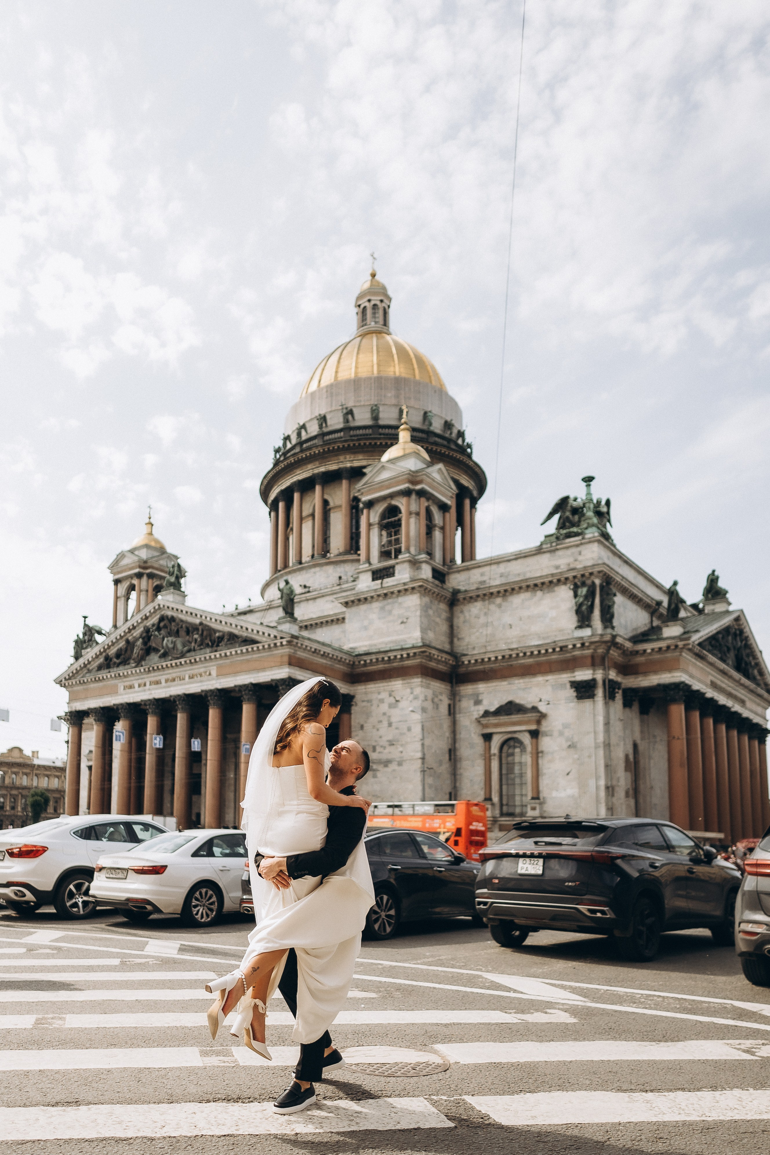Свадебная Фотопрогулка Исаакиевский. Фотограф ПИТЕР СПБ Надежда Баранова