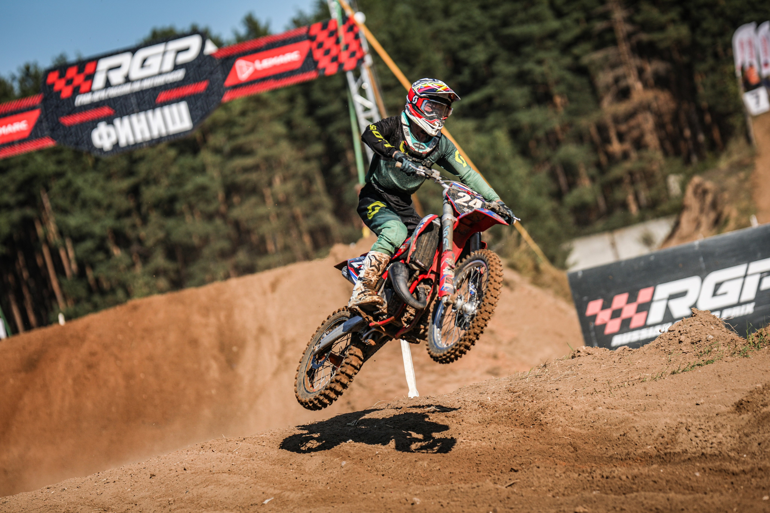 Мотокросс. Спортивный фотограф в Сочи Красной поляне Сергей Канада