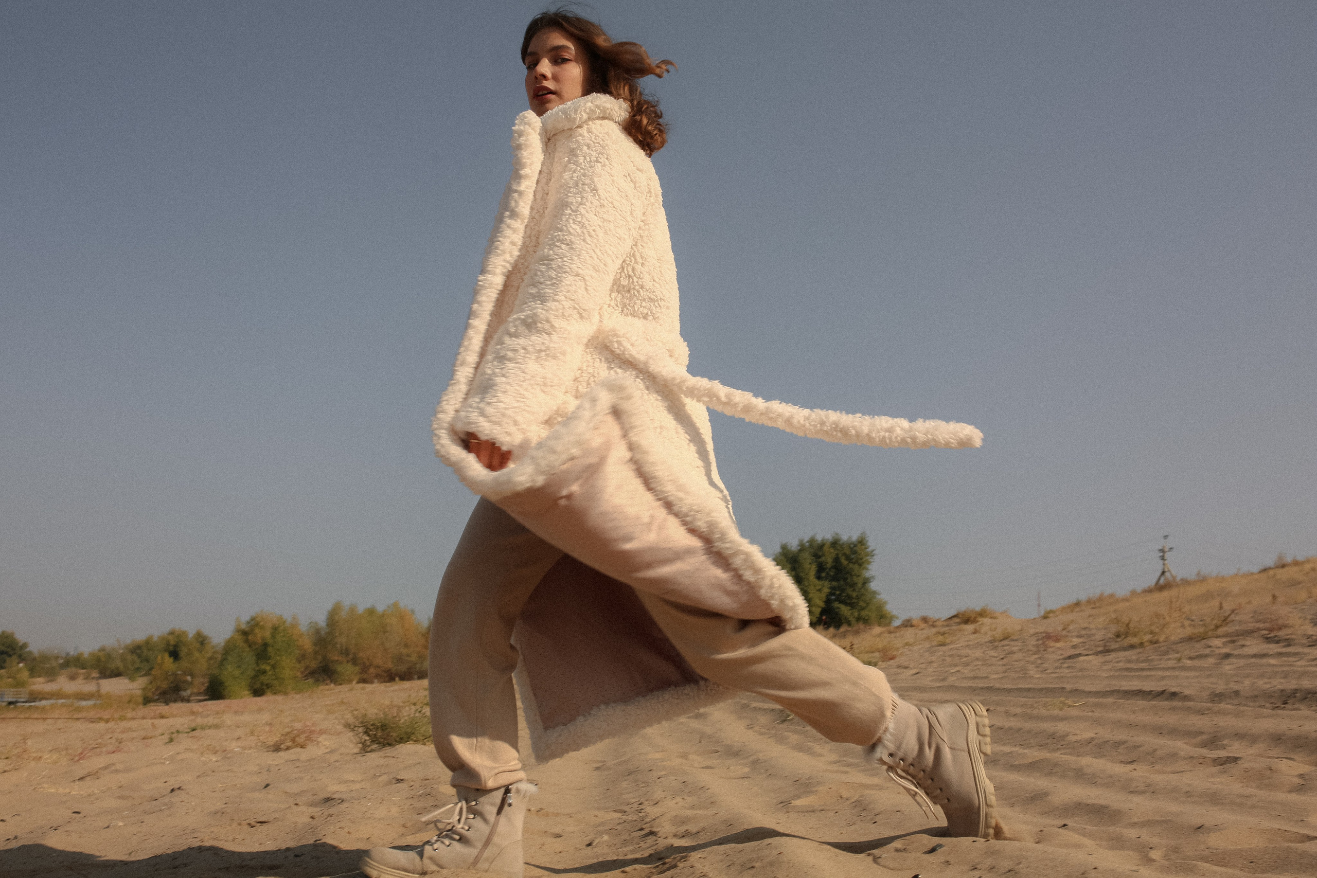 ИМИДЖЕВАЯ СЪЕМКА ДЛЯ БРЕНДА ВЕРХНЕЙ ОДЕЖДЫ MISHKA. Бренд, контент фотограф в Волгограде Елена Даньшина