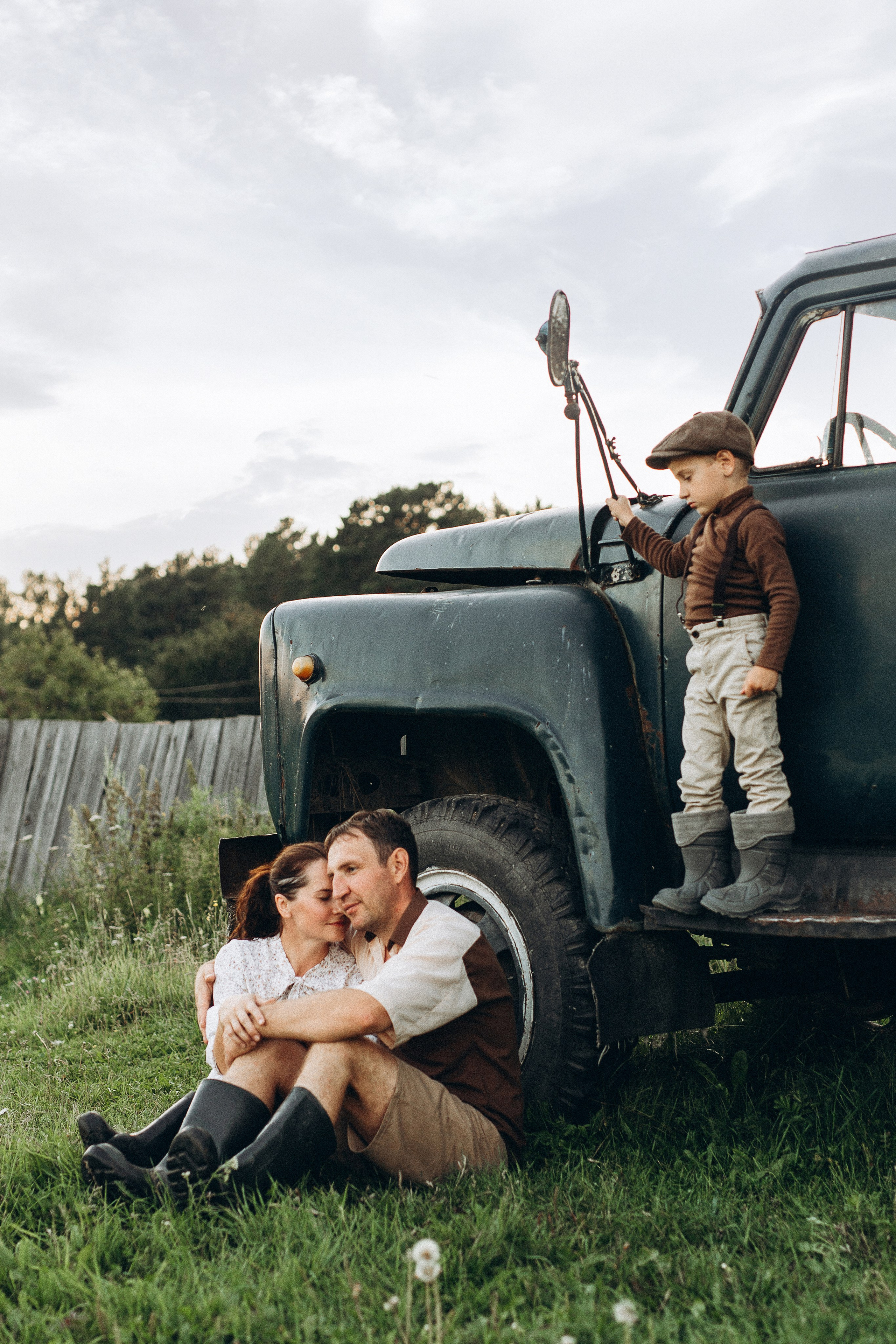 Даша, Денис, Макс, сибирское лето в деревне. Семейный фотограф в Москве Марина Петра