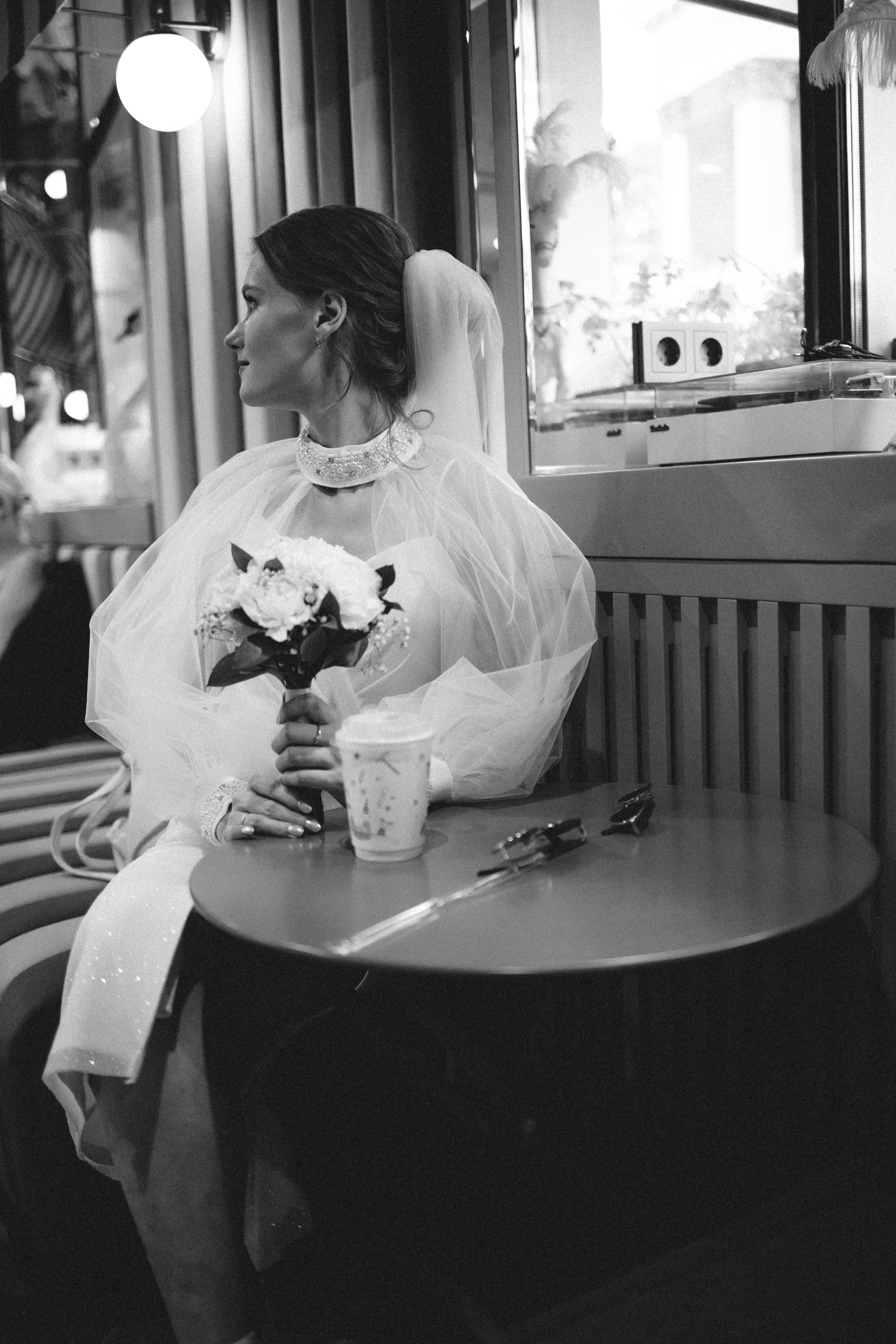 Владислав и Юлия Вечерняя прогулка по городу. Свадебный Фотограф в Иркутске Екатерина Елисеева