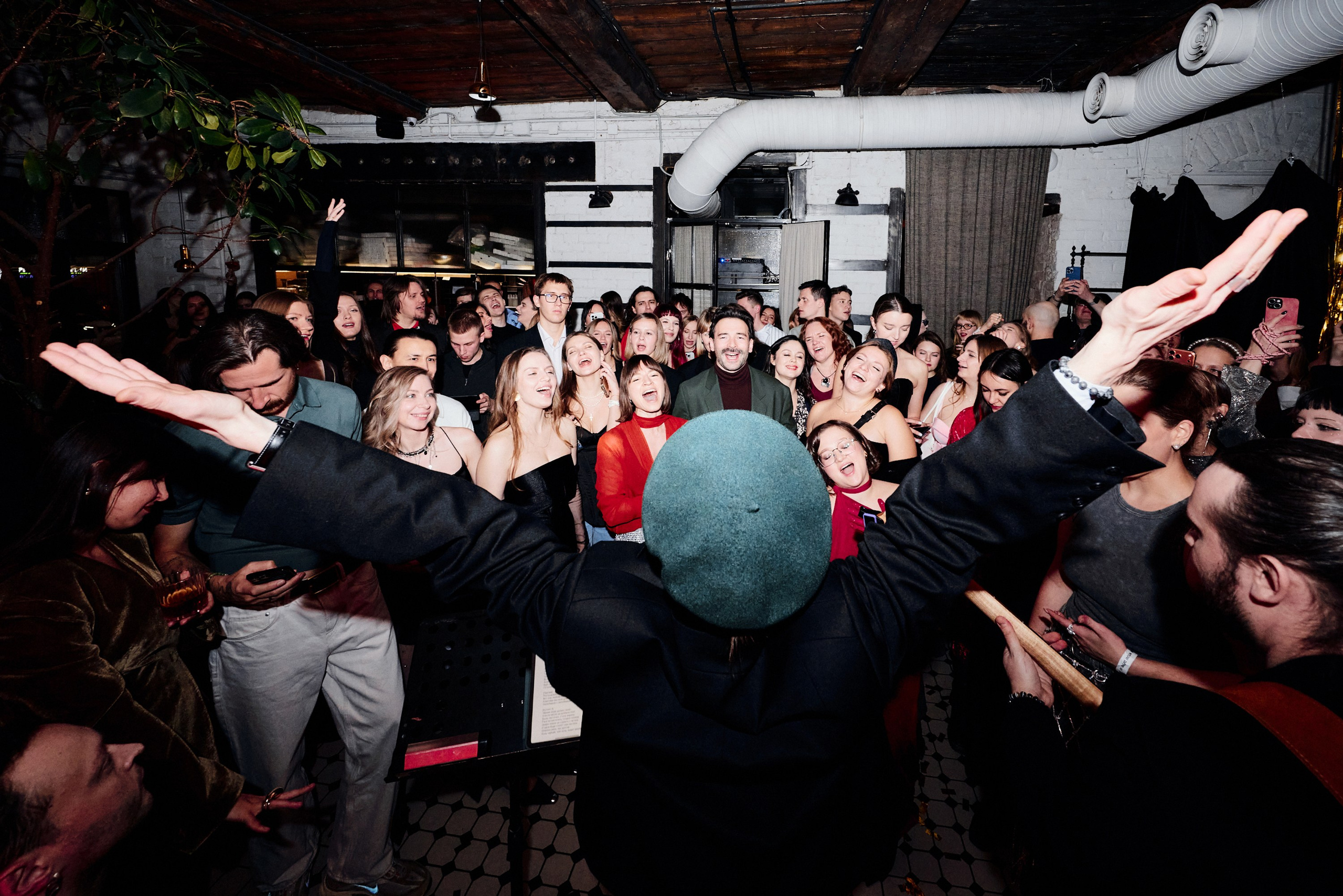 Светская хроника. Sasha Lapin