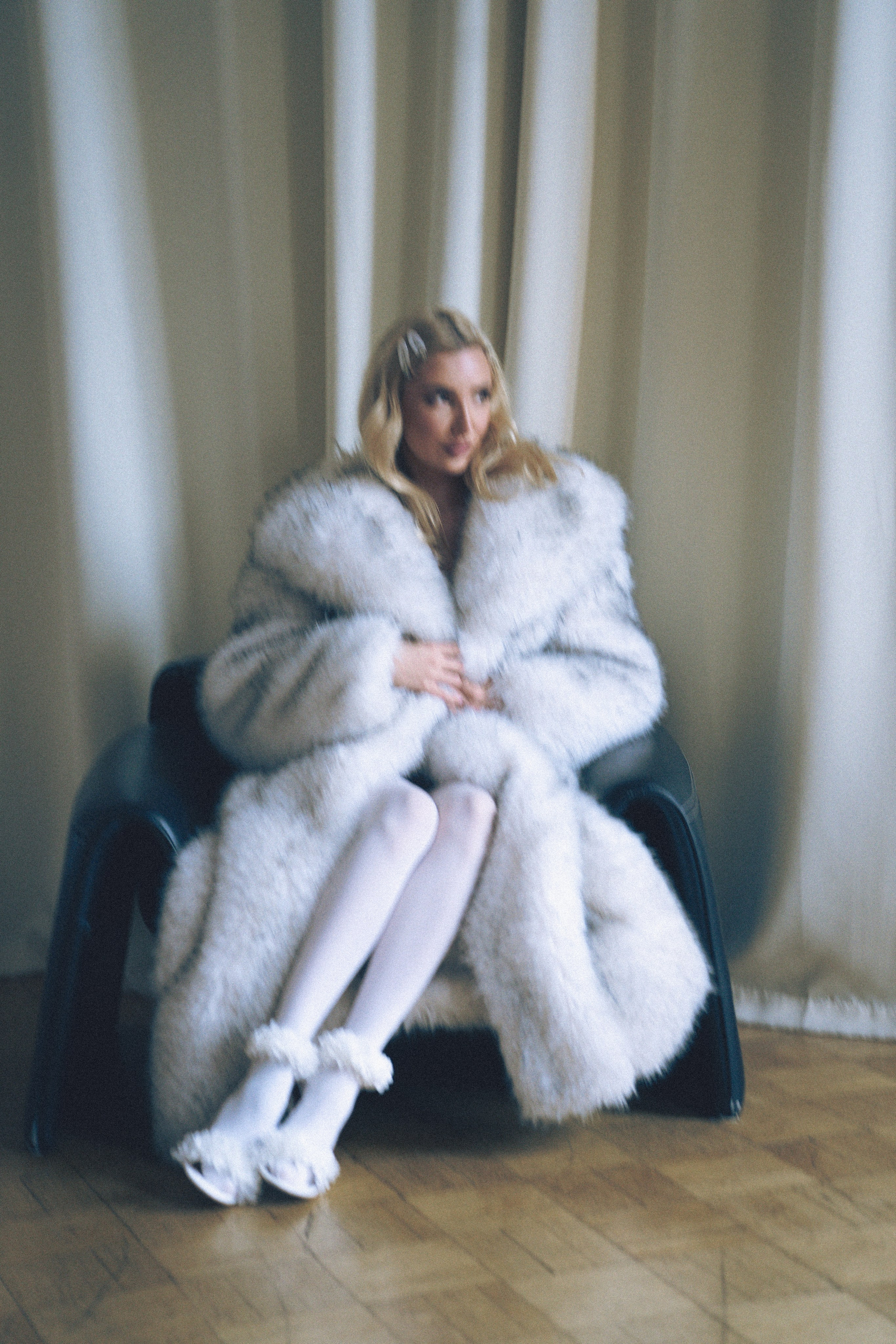 МИНИМАЛИЗМ В СТУДИИ НА ЧЕРНЫШЕВСКОЙ В СТУДИИ С БАЛКОНОМ. Профессиональный фотограф, Санкт-Петербург — Виктория Богомолова