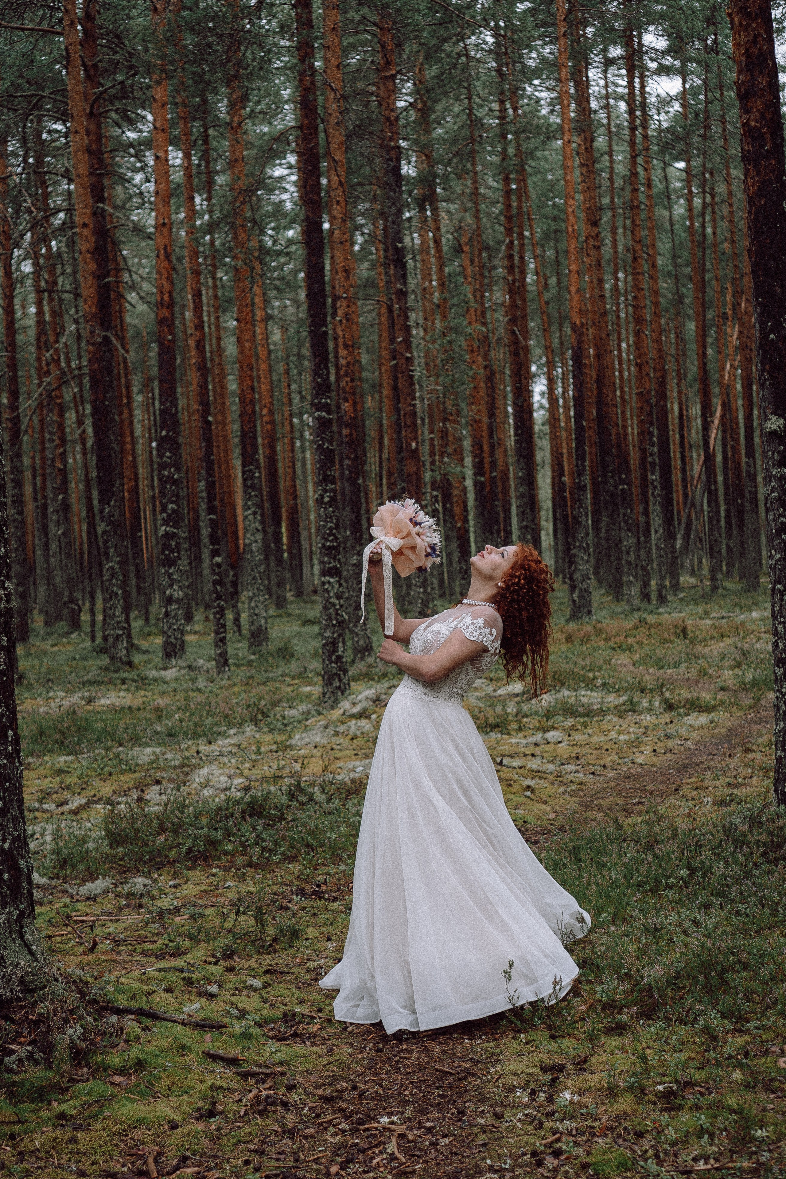 СВАДЕБНАЯ ФОТОСЕССИИЯ ПАРЫ В ГОРОДЕ ПРИОЗЕРСК В СОСНОВОМ ЛЕСУ И С ПИКАПОМ. Профессиональный фотограф, Санкт-Петербург — Виктория Богомолова