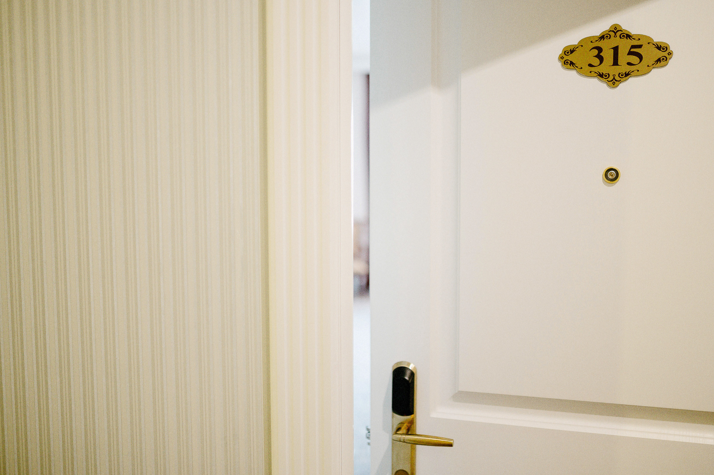 Alina&Timur short\classic\cool. Wedding photographer