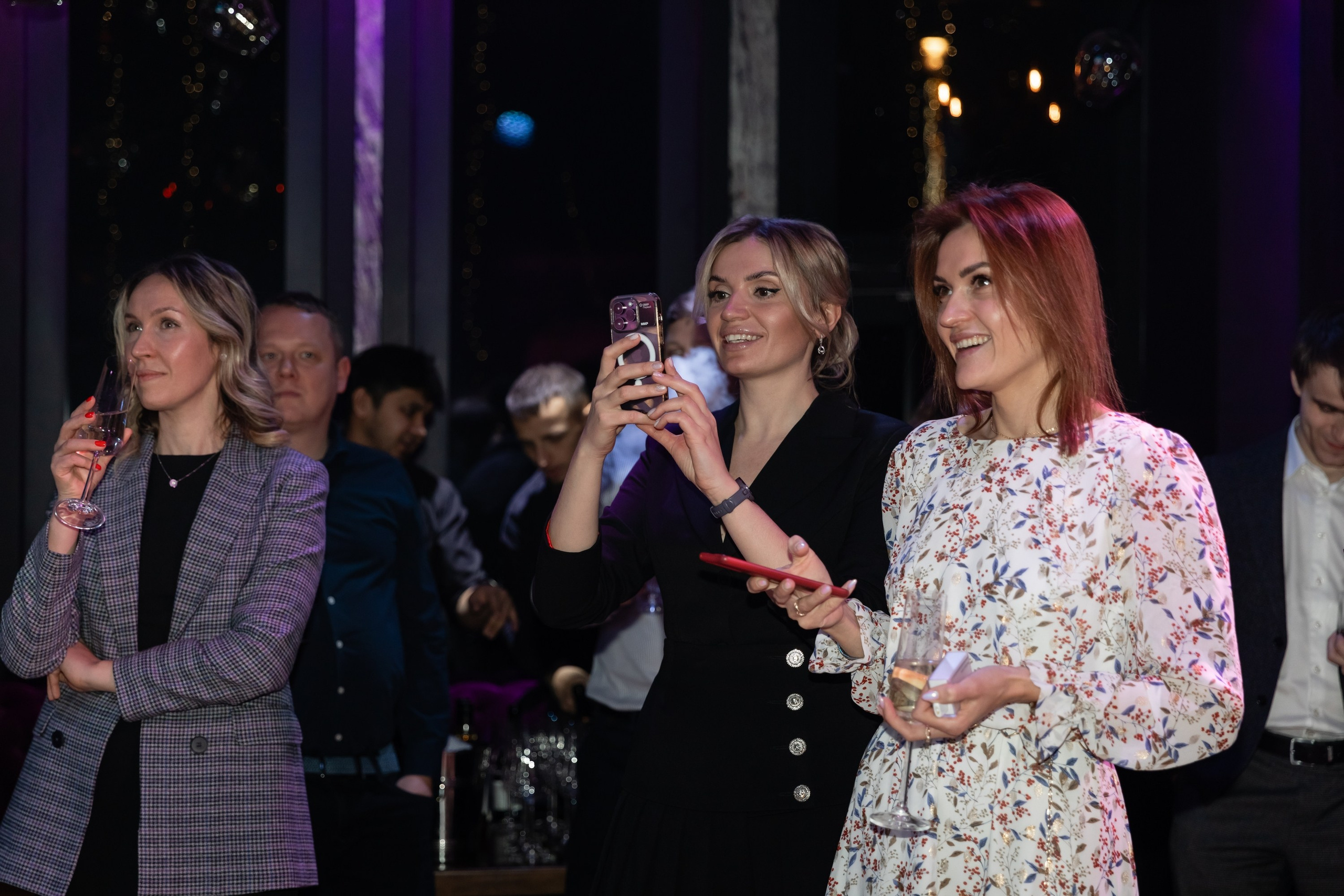 Новогодний корпоратив (Караоке клуб Who is who). Татьяна Чернышова свадебный фотограф Москва