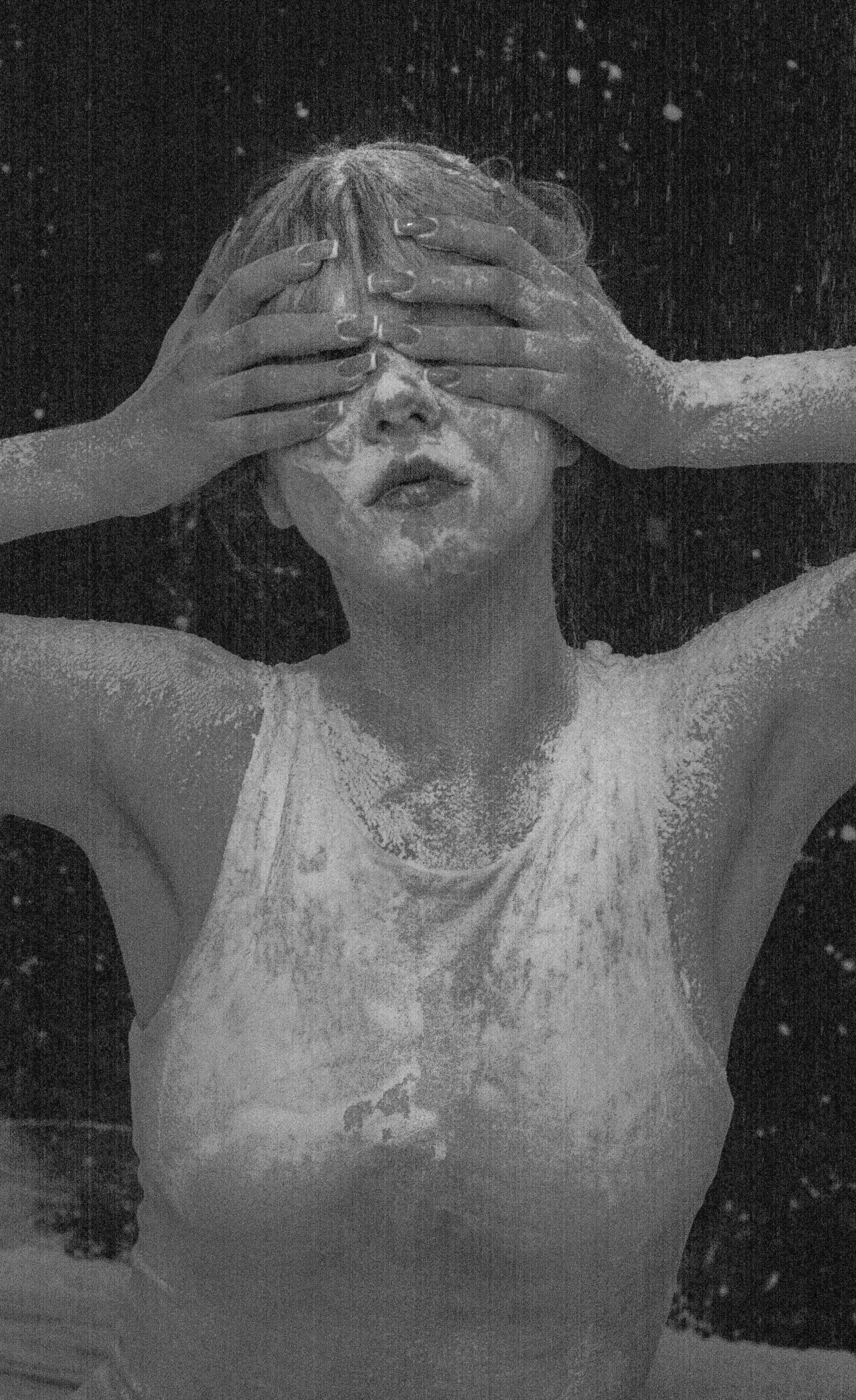 Фотосессия с мукой. Студийный и портретный фотограф в САНКТ-ПЕТЕРБУРГЕИрина Махаон