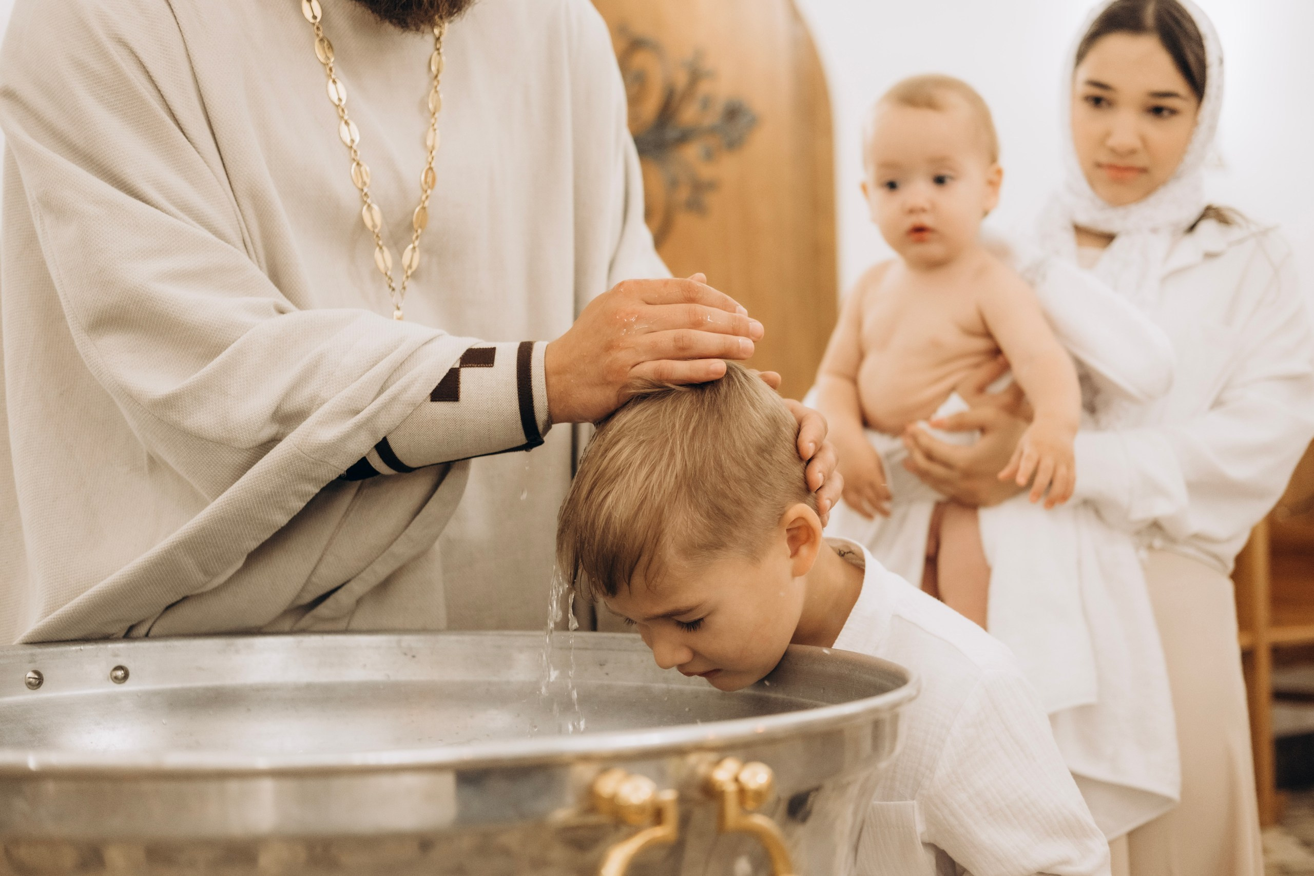 Крещение Дмитрия и Тихона. Главная