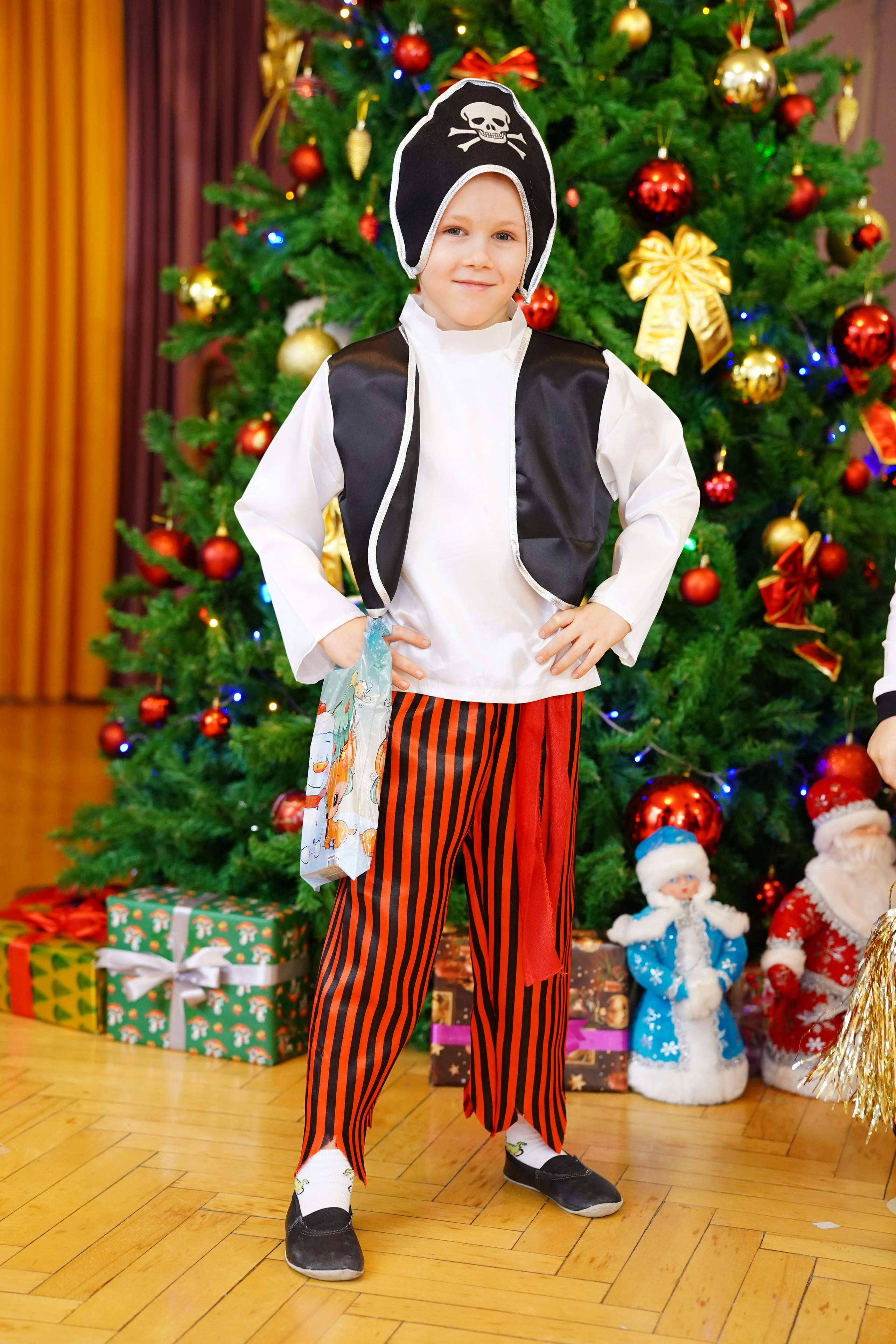 Репортажная съемка /Выпускной//. MEMENTO.Выпускные альбомы, школьные, юбилейные и другие книги. Ростов-на-Дону