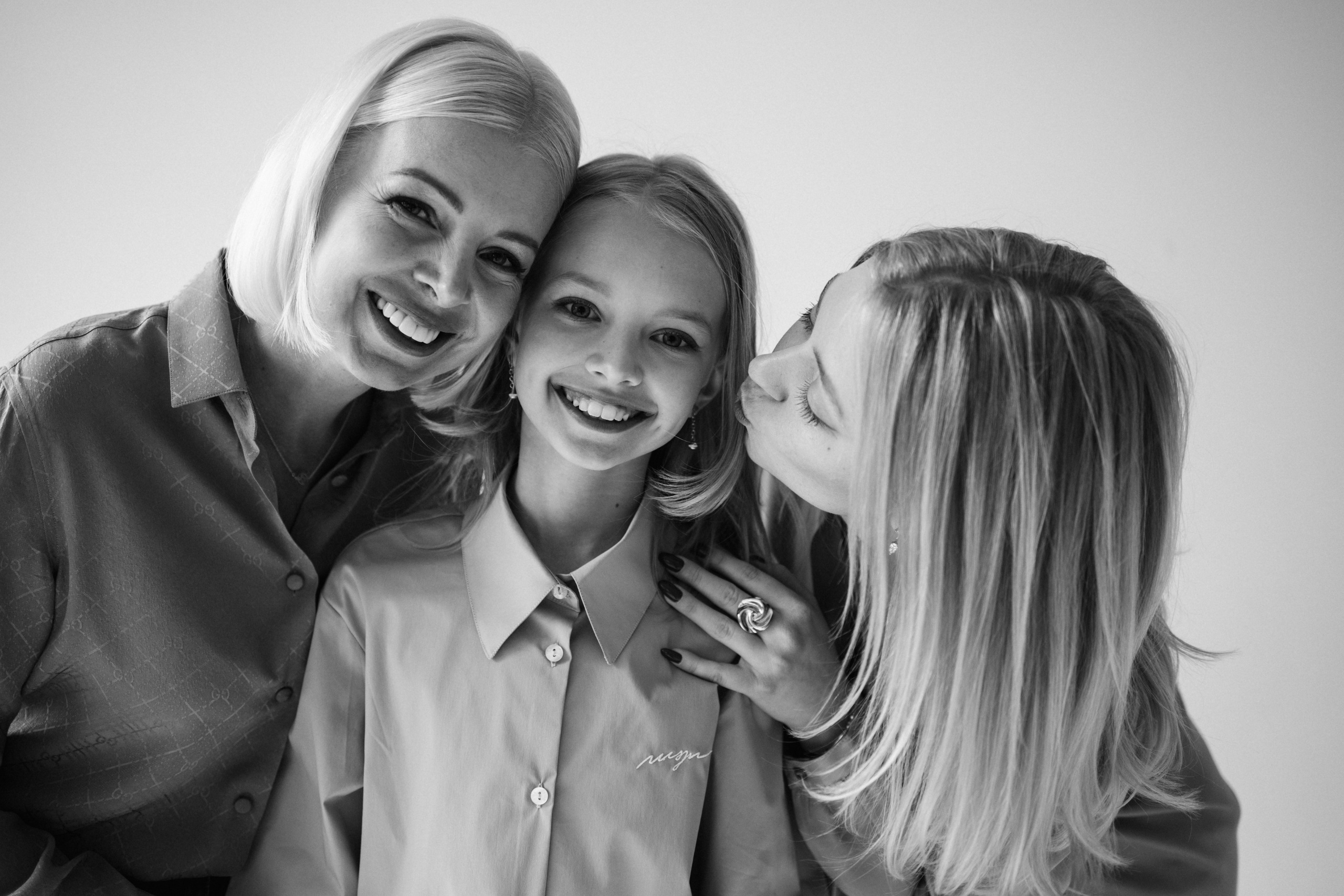 Семейная фотосессия Москва, семейный фотограф в Москве, семейная фотосессия, детский фотограф, семейная фотосессия в студии, фотосессия поколения, поколение, фотосессия всей семьи