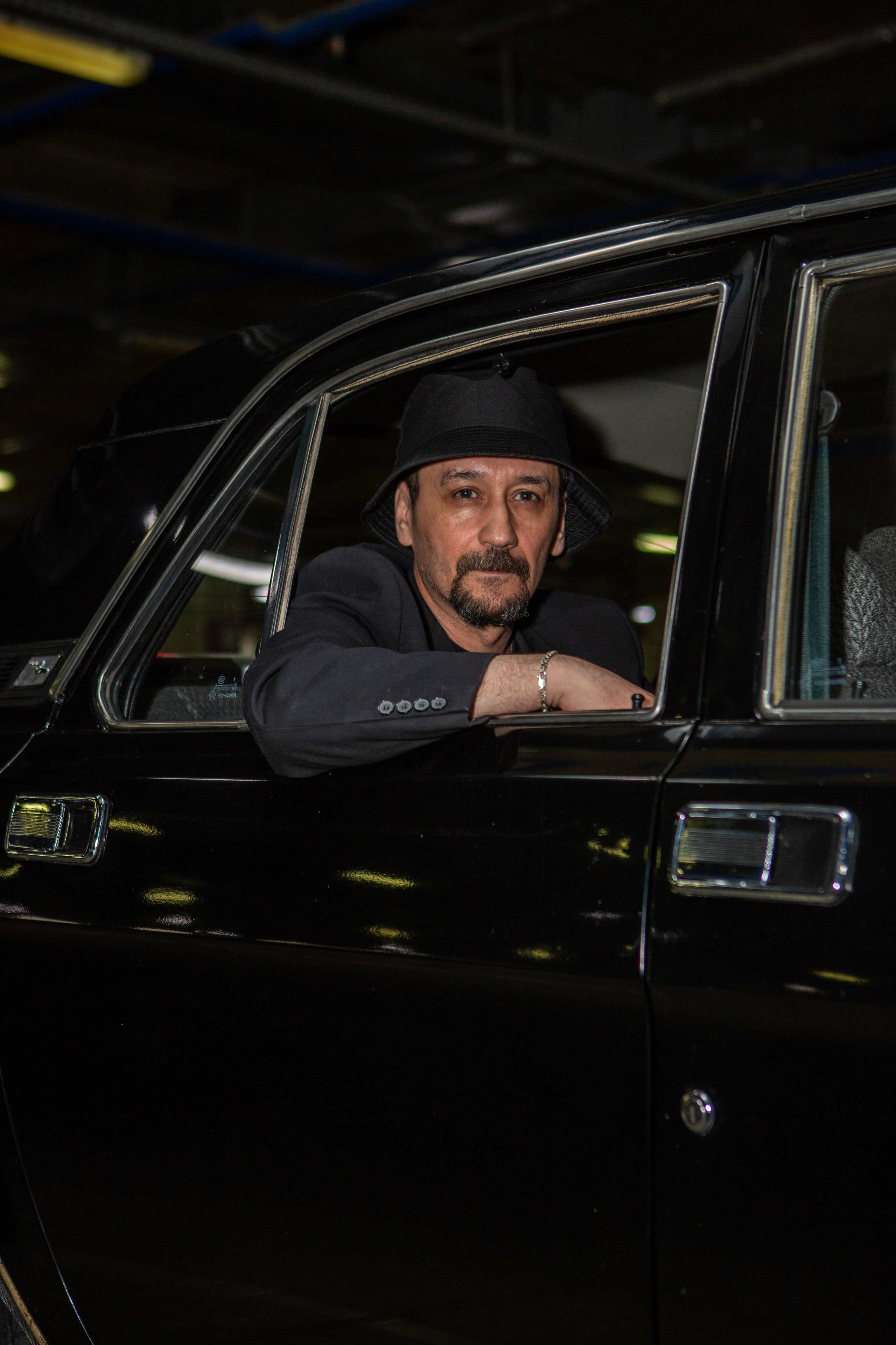 Фотосессия на парковке. Эдуард. Репортажный, семейный, свадебный, портретный фотограф