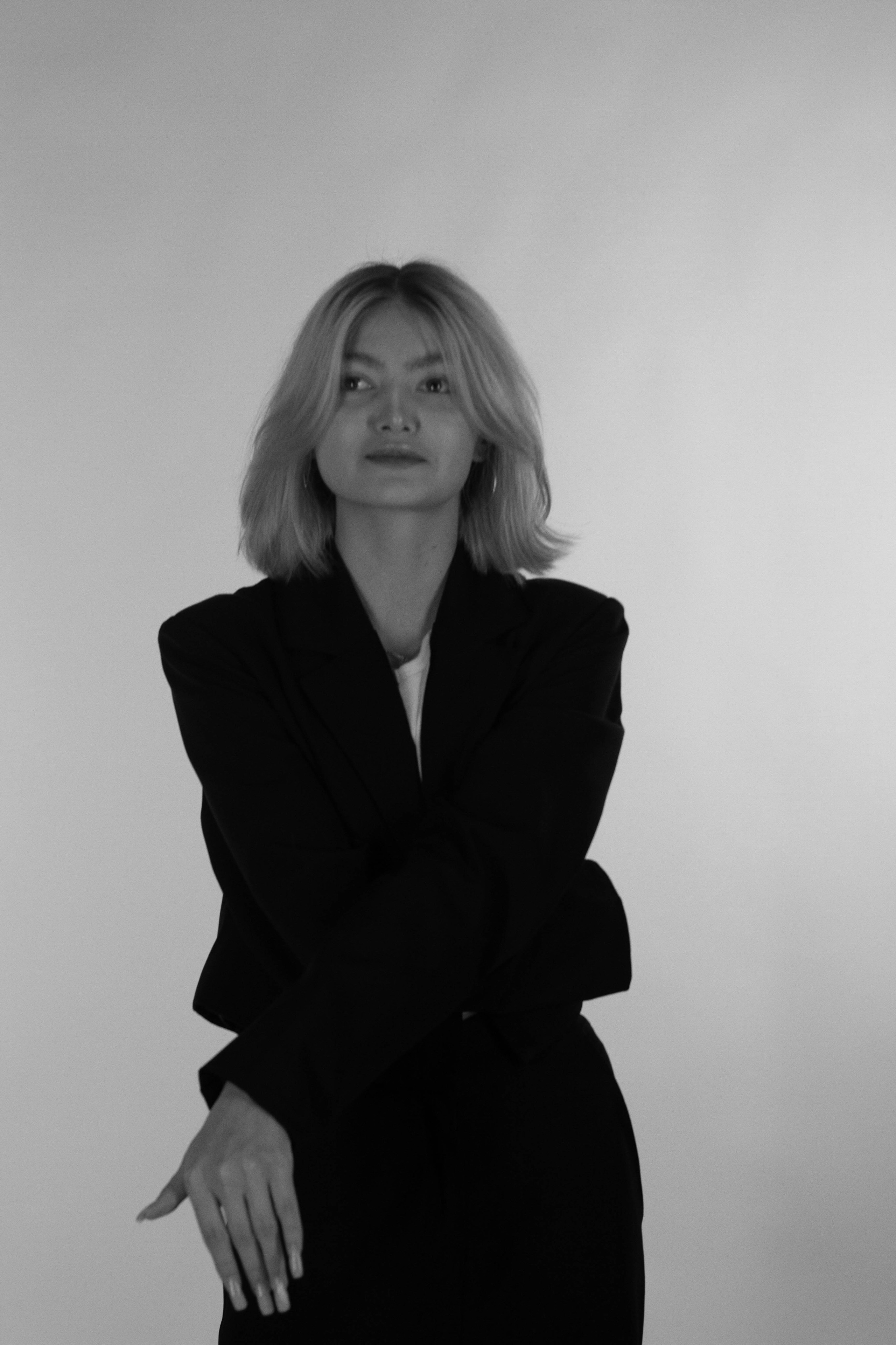 Лина фотостудия чб. Креативный фотограф Нижний Новгород Никита Корольков