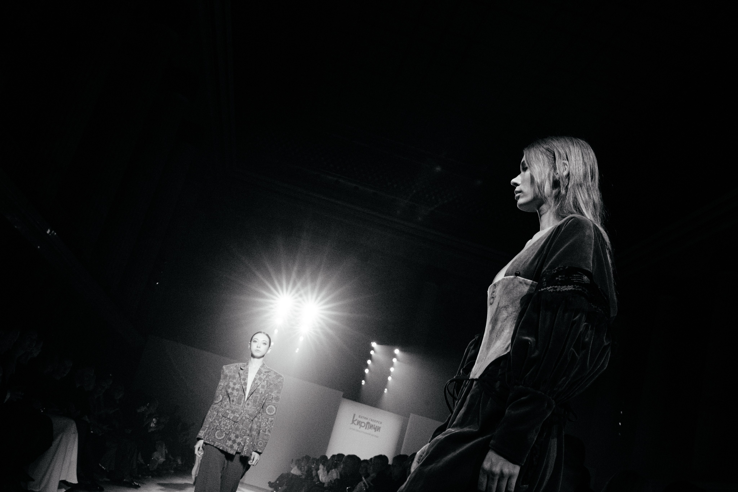 Показ Кирпичи. Коммерческий фотограф в Санкт-Петербурге Анна Кобзарь