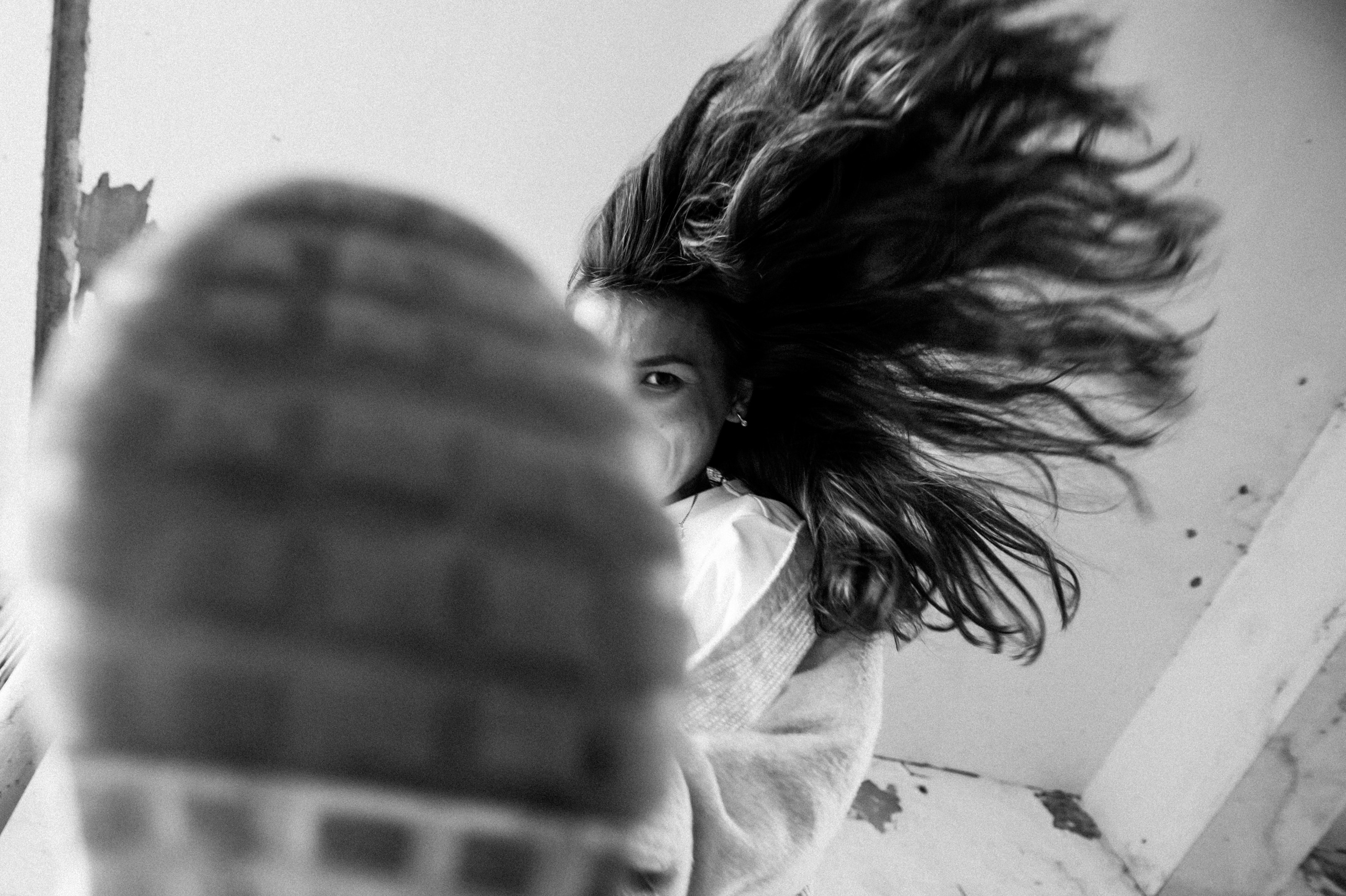 Романтично-комедийная Love Story в чёрно-белом кино. Свадебный и репортажный фотограф Сергей Чесноков