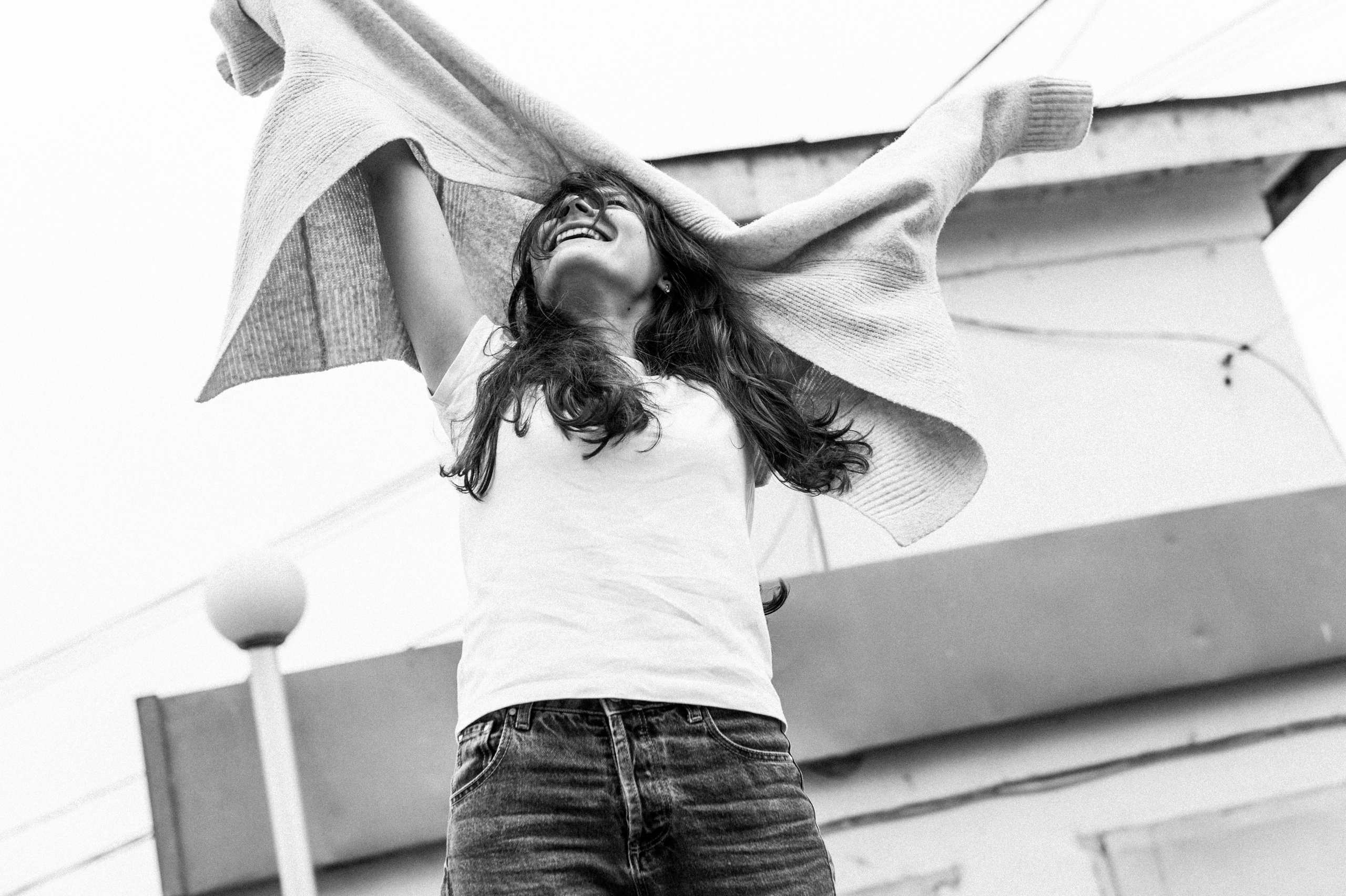 Романтично-комедийная Love Story в чёрно-белом кино. Свадебный и репортажный фотограф Сергей Чесноков