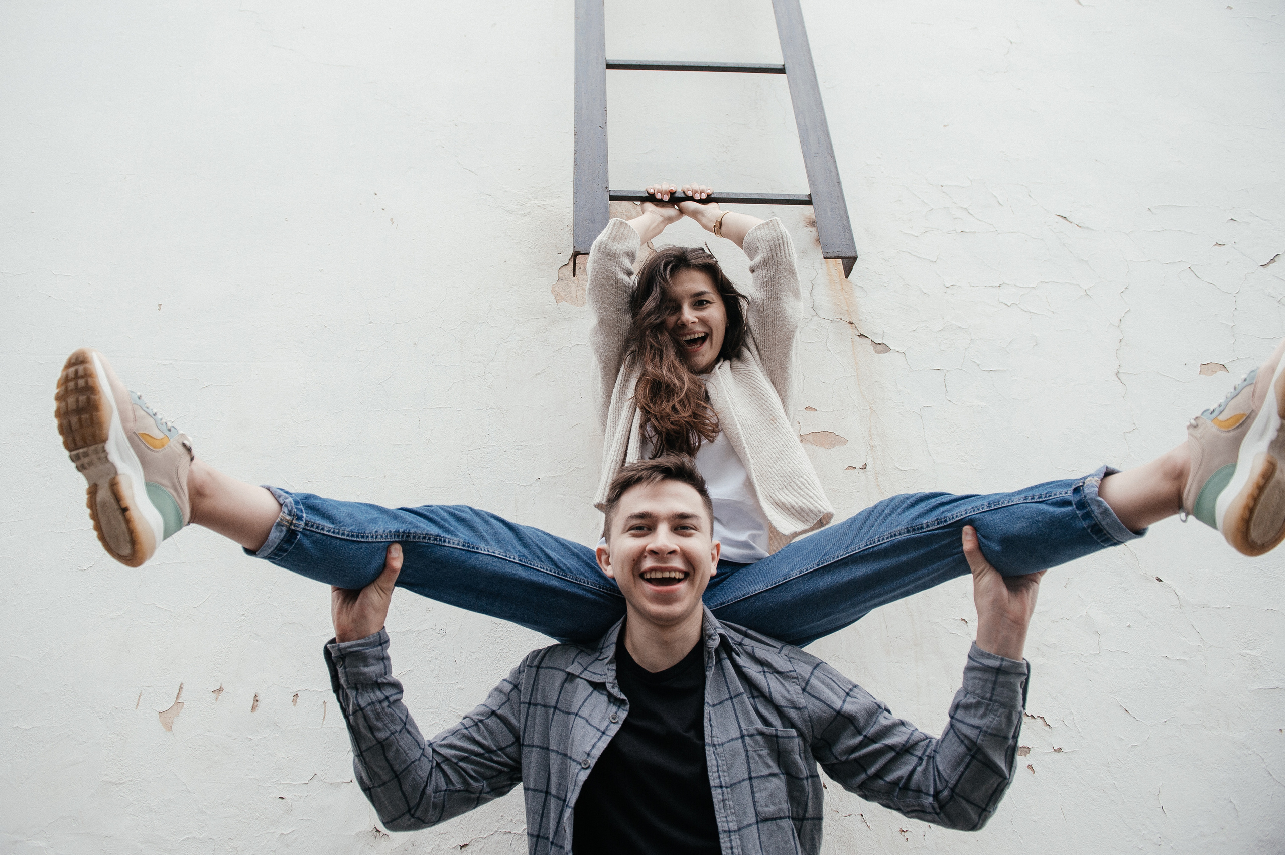 Романтично-комедийная Love Story в чёрно-белом кино. Свадебный и репортажный фотограф Сергей Чесноков