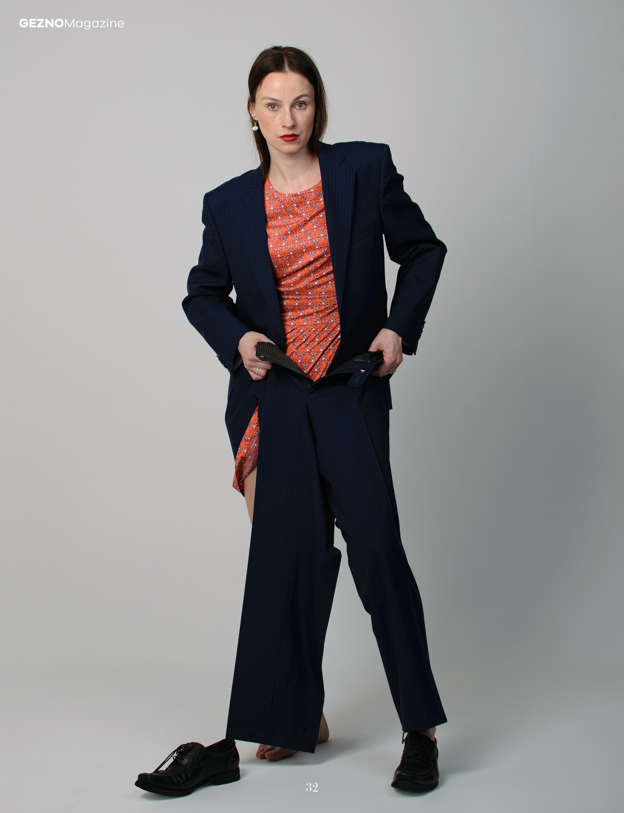 GEZNO, Paris, France Потеря -  история о том, как женщина теряет себя, выполняя мужские обязанности изо дня в день Фотограф в Омске Ульяна Красикова 