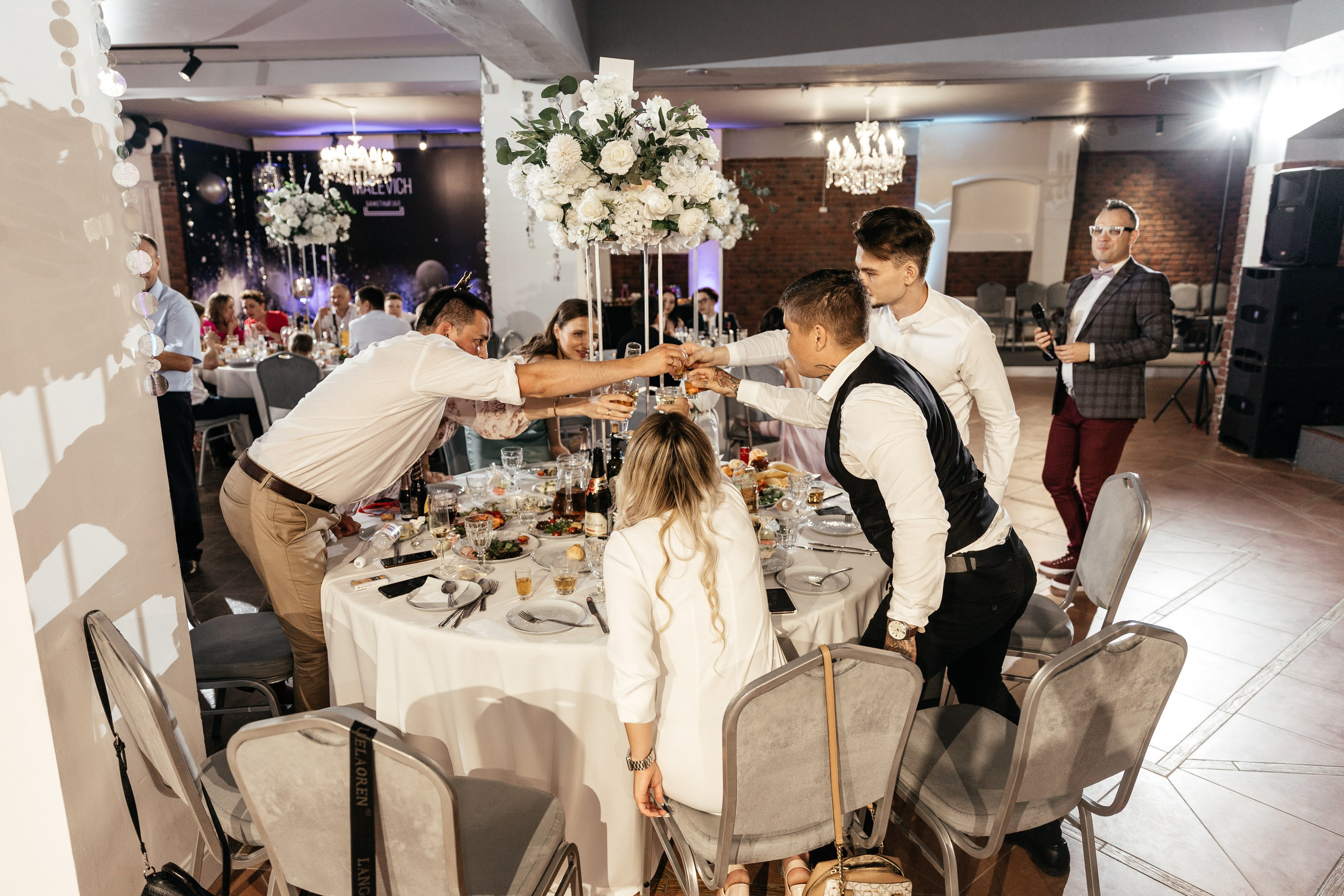 Свадебный фотограф Уфа — Руслан ГабдлисламовЖивые эмоции, красивые кадры, воспоминания на всю жизнь.Работаю по всей Республике Башкортоста. Свадебный фотограф Уфа Руслан Габдлисламов