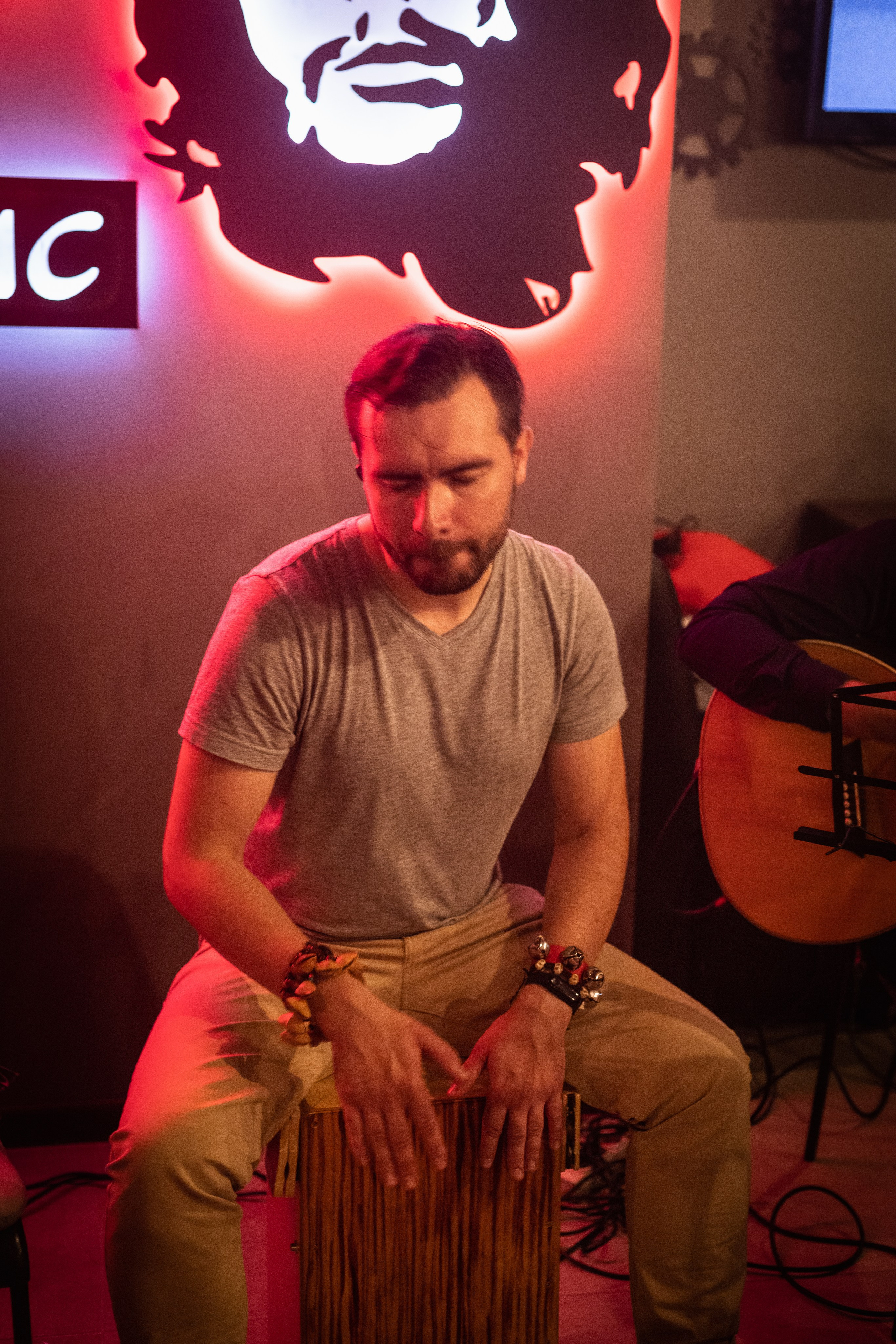 Паб Революция. Фотограф Денис Лесковский (Тюмень)