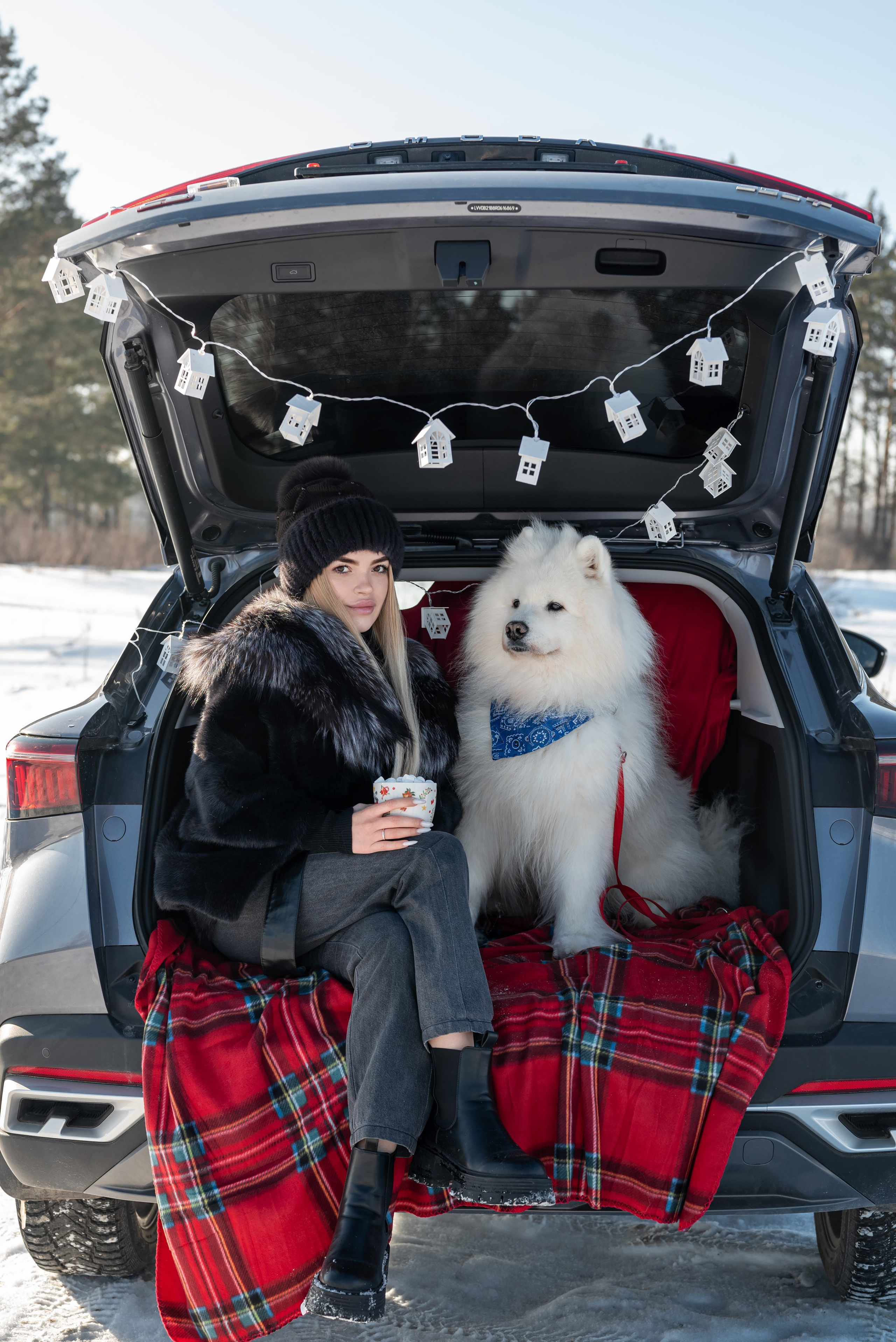 Фотопроект с Платоном и машиной на улице. Фотограф в городе Салават