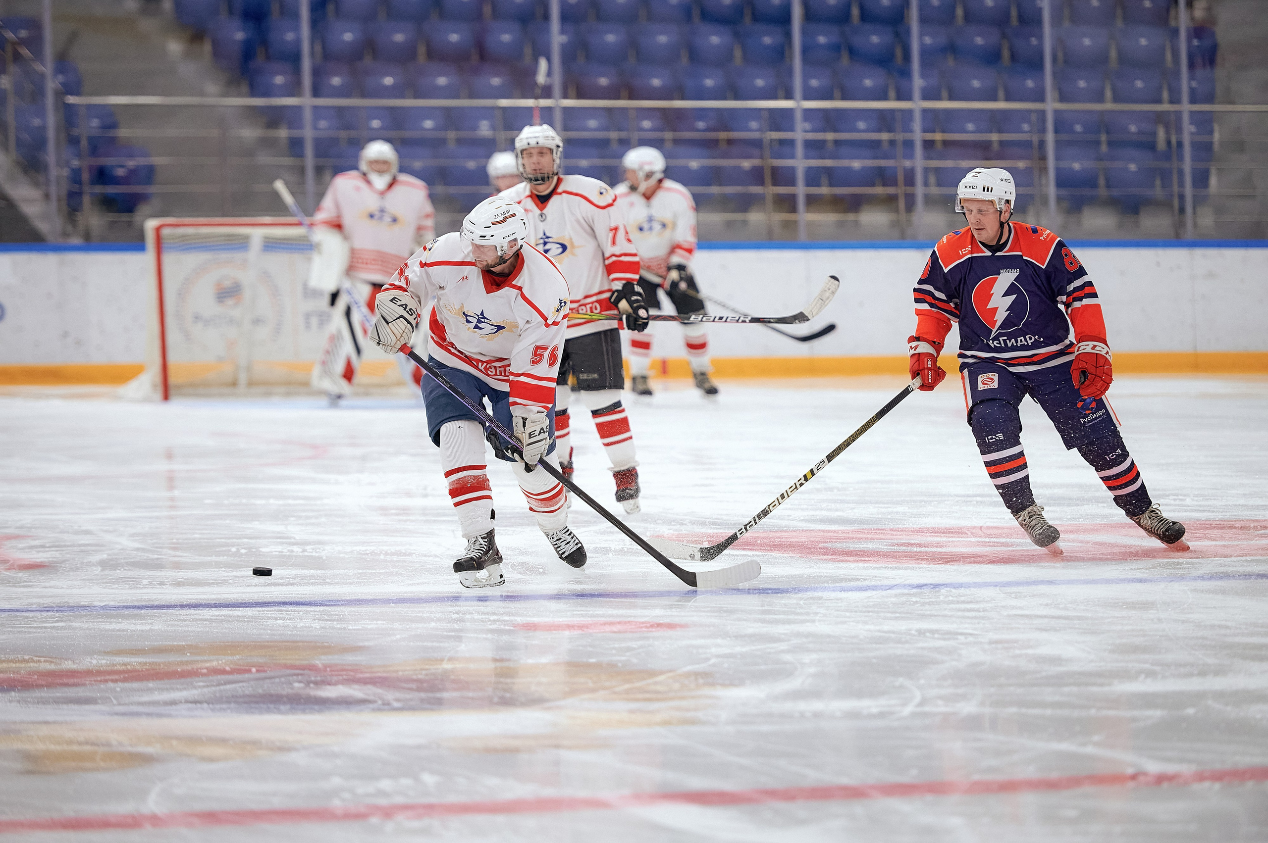 Портфолио репортажной фотосъёмки: Кристалл арена — Хоккей — РусГидро. Фотограф Яковлев Роман — Красноярск
