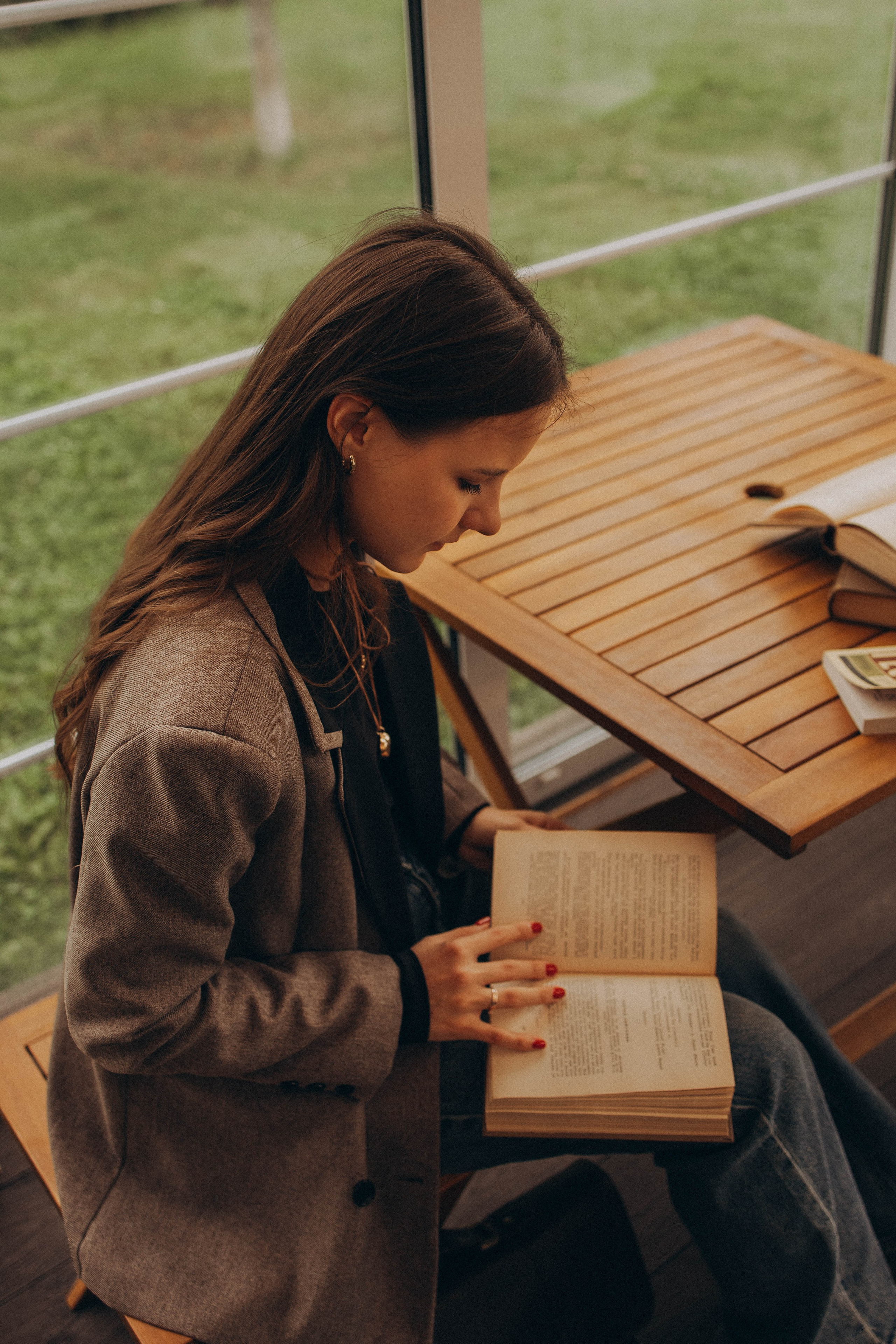 Ирина лесная библиотека. Фотограф lifestylе в Москве Пшеничная Анастасия