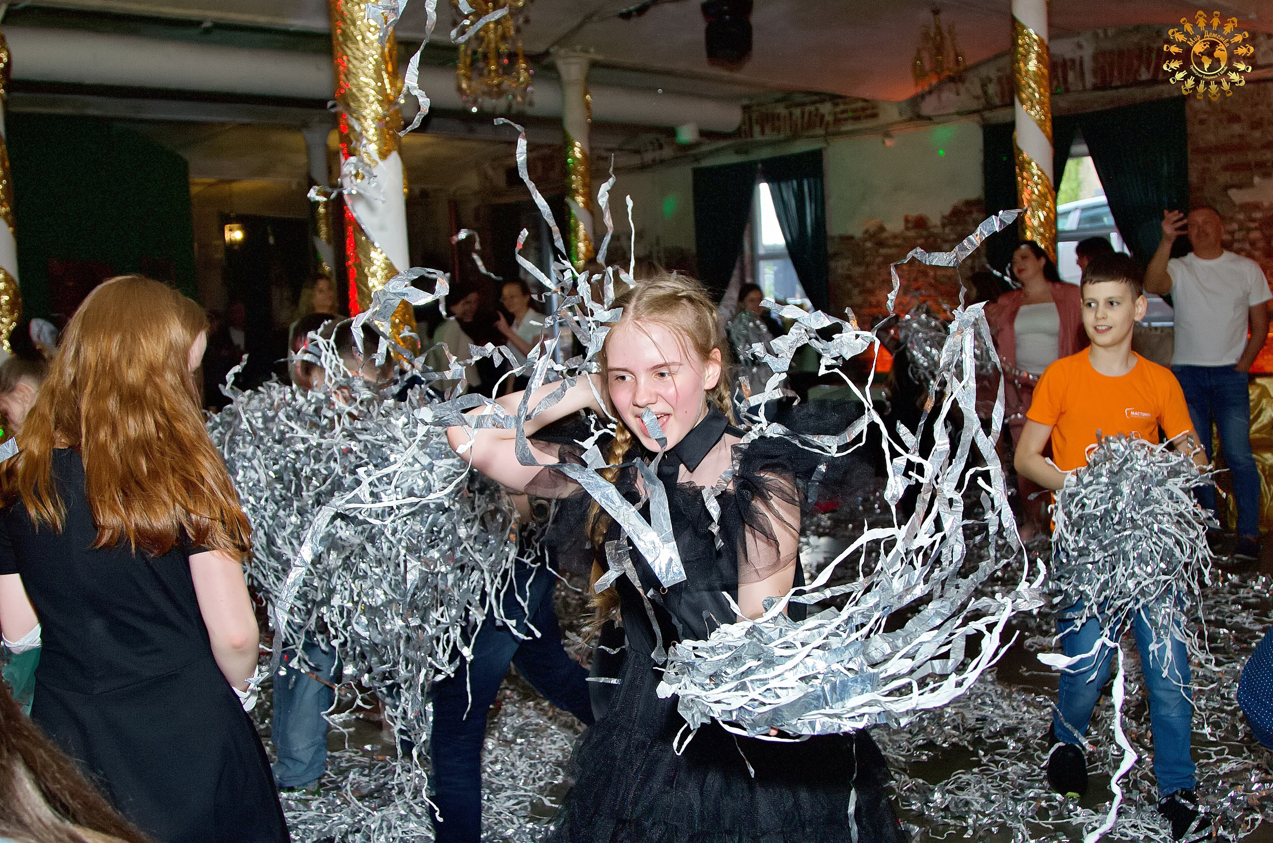 Выпускной 2023 (Школа 109, 4-й класс). Репортажная съемка в Москве и области. Анималистика