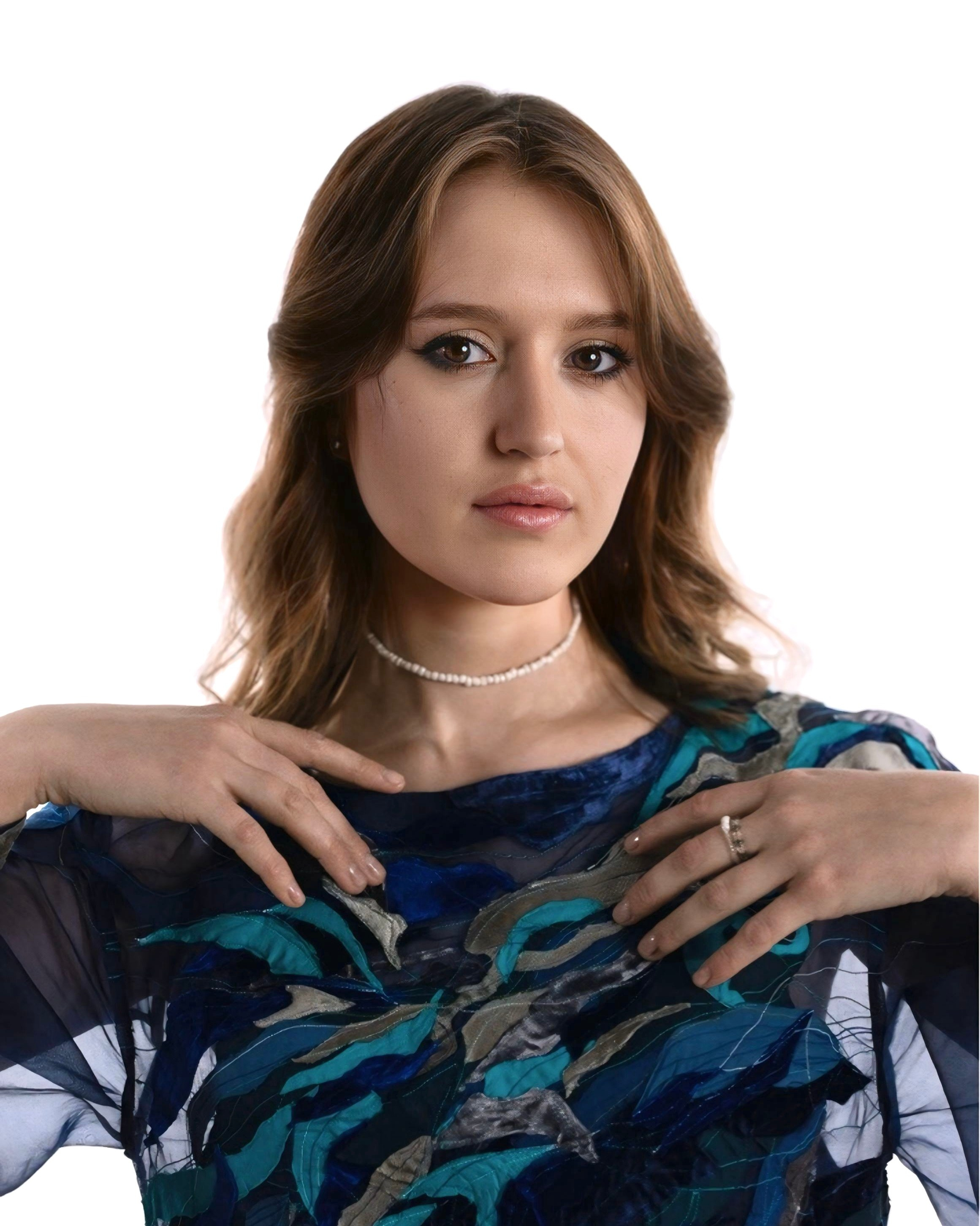 Съёмка дизайнерского платья. Женский фотограф Омск, Екатерина Петрова