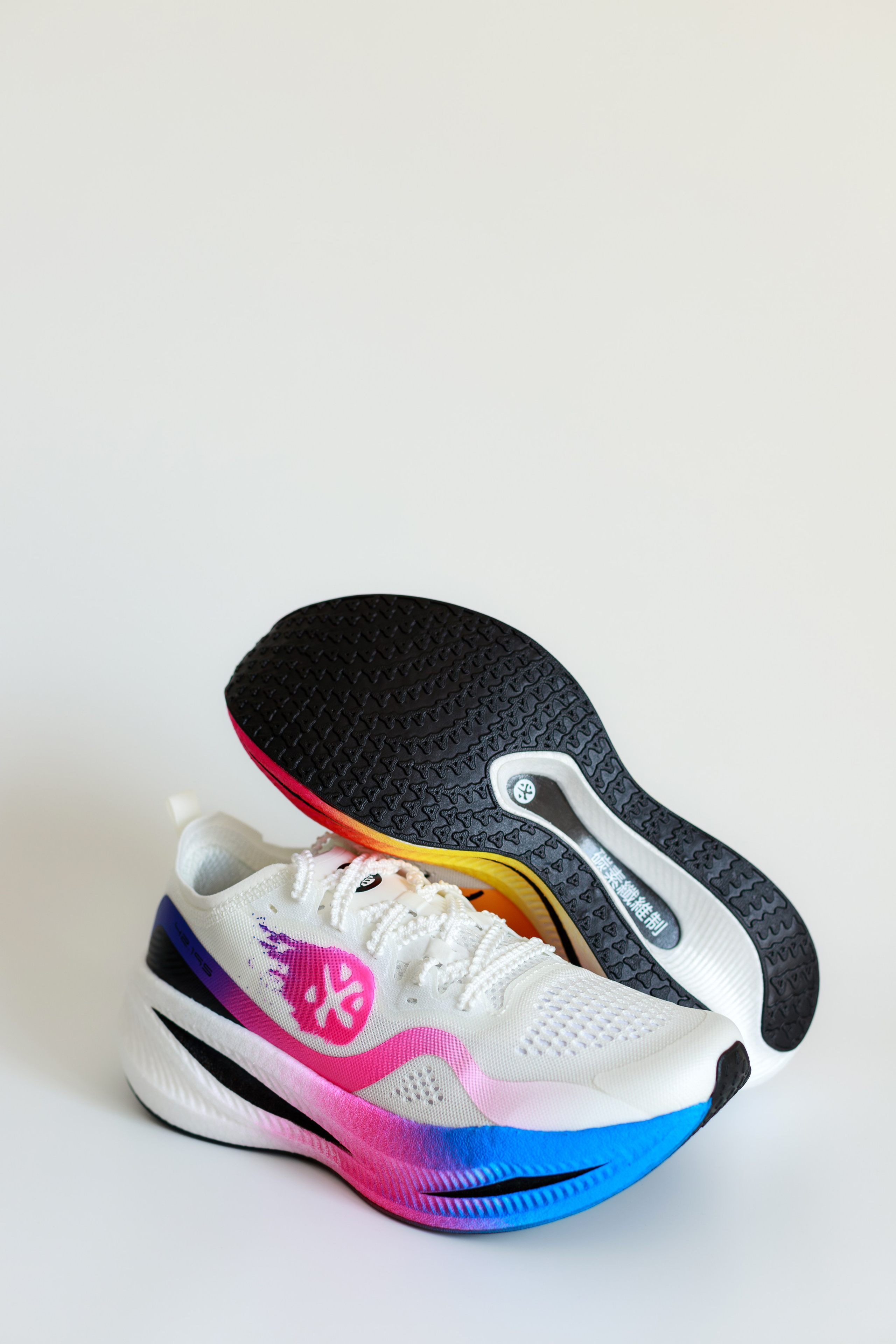 Кроссовки для вб. Семейный и детский фотограф в Краснодаре Ирина Лаврецкая